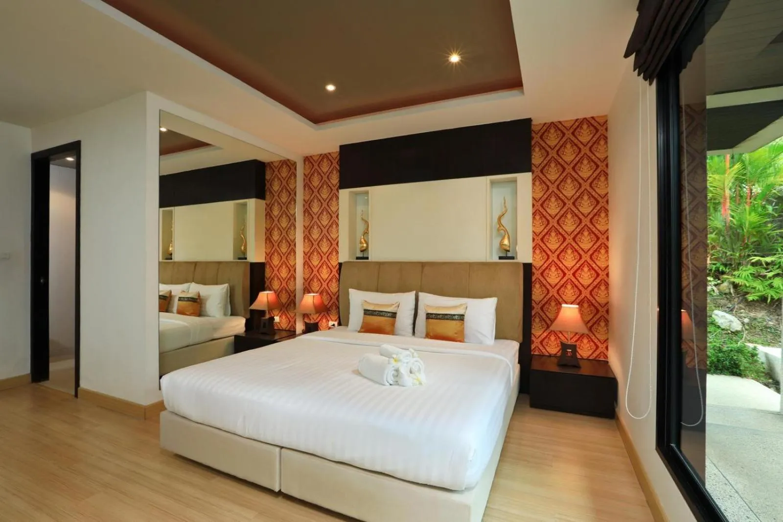 Two-Bedroom Apartment in Kamala Villa Hill