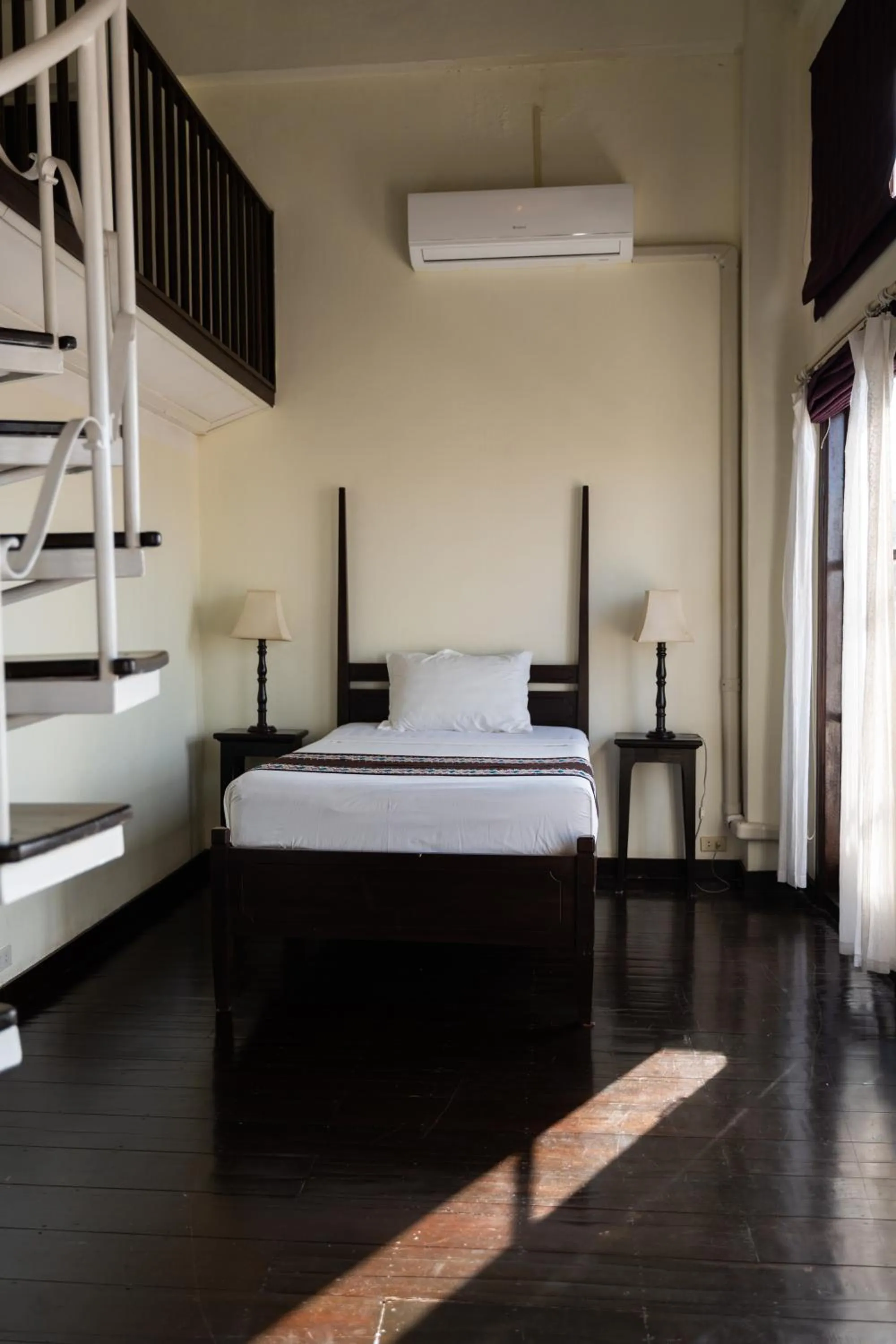 Bedroom, Bed in Hotel Khamvongsa