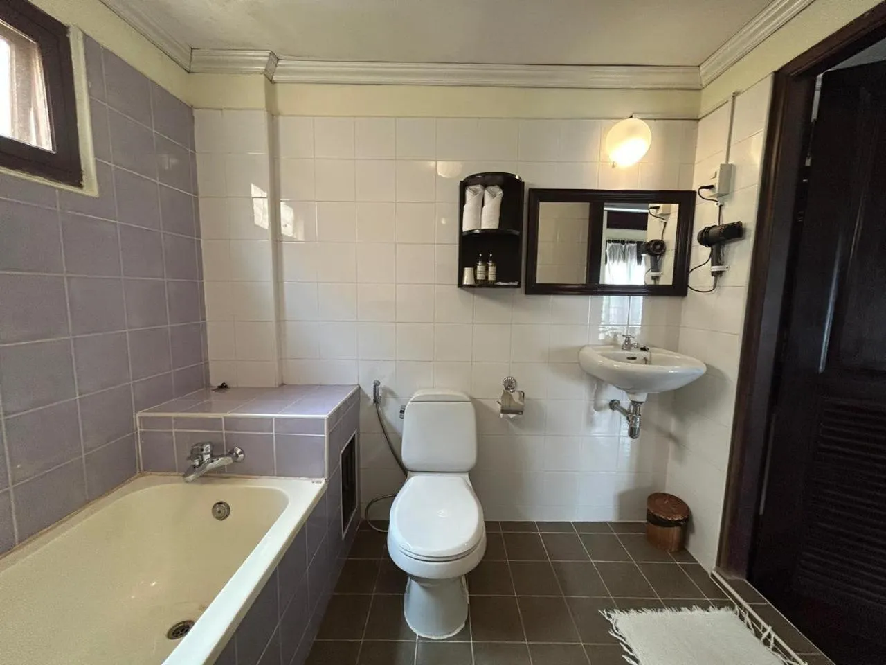 Bathroom in Hotel Khamvongsa