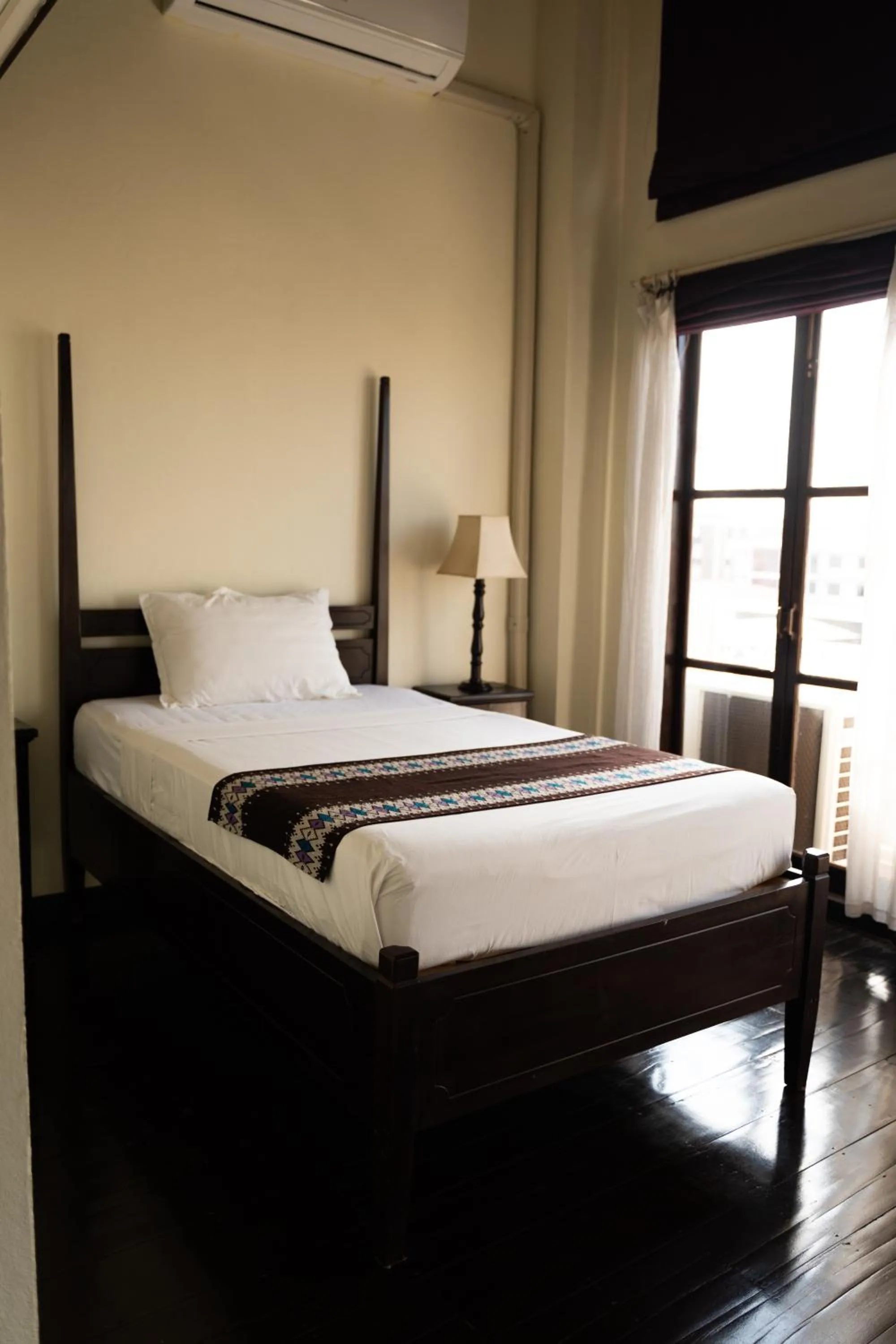 Bedroom, Bed in Hotel Khamvongsa