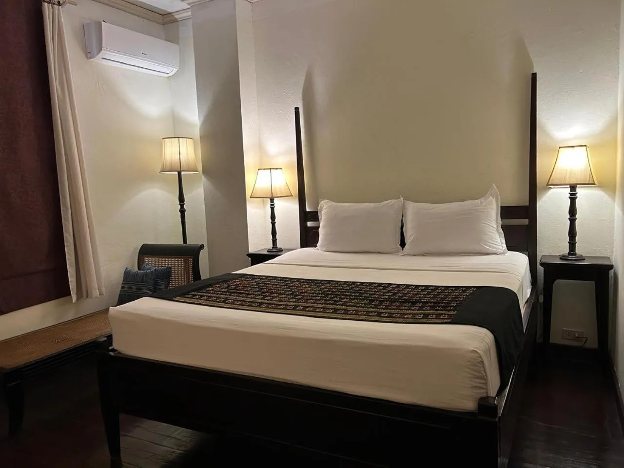 Bed in Hotel Khamvongsa
