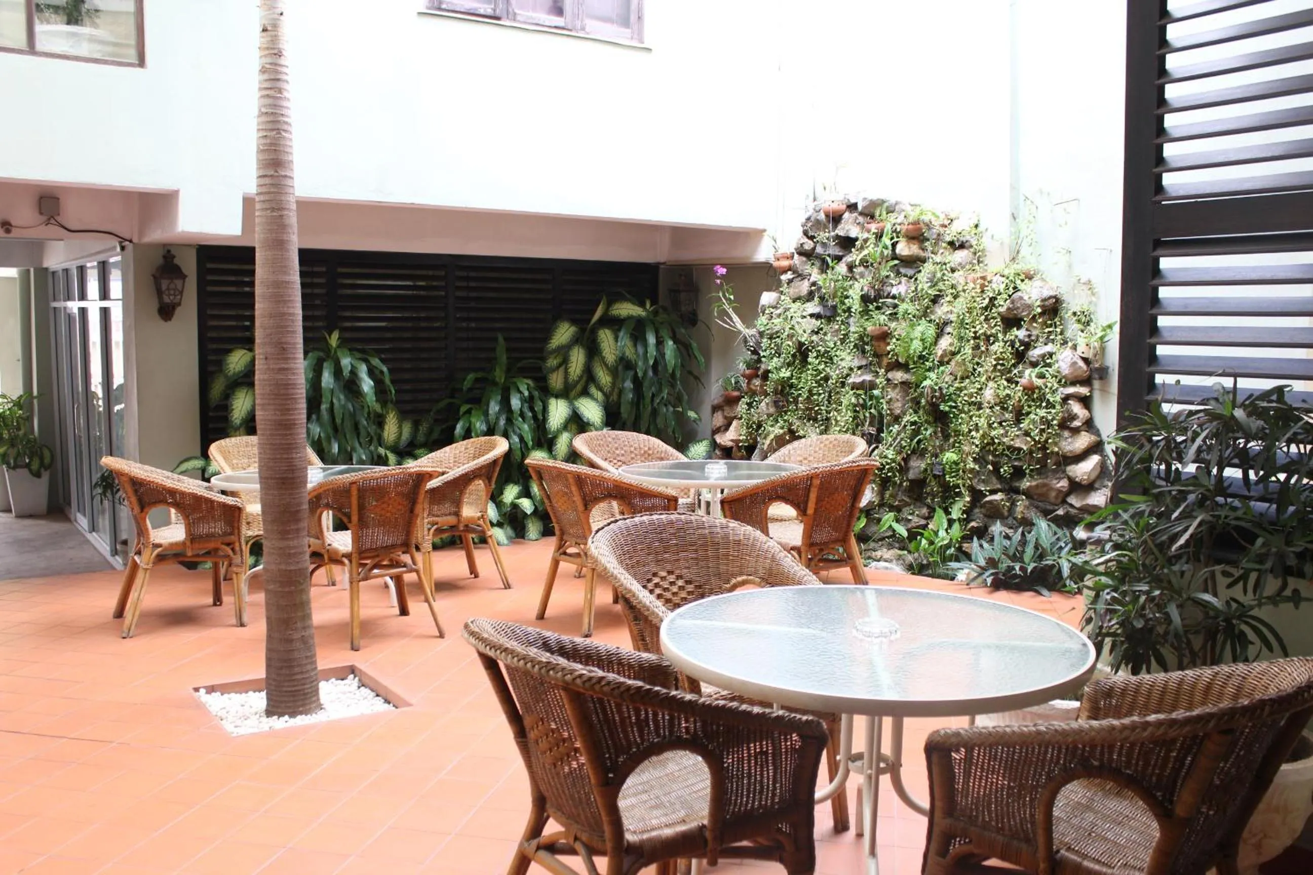 Patio in Hotel Khamvongsa