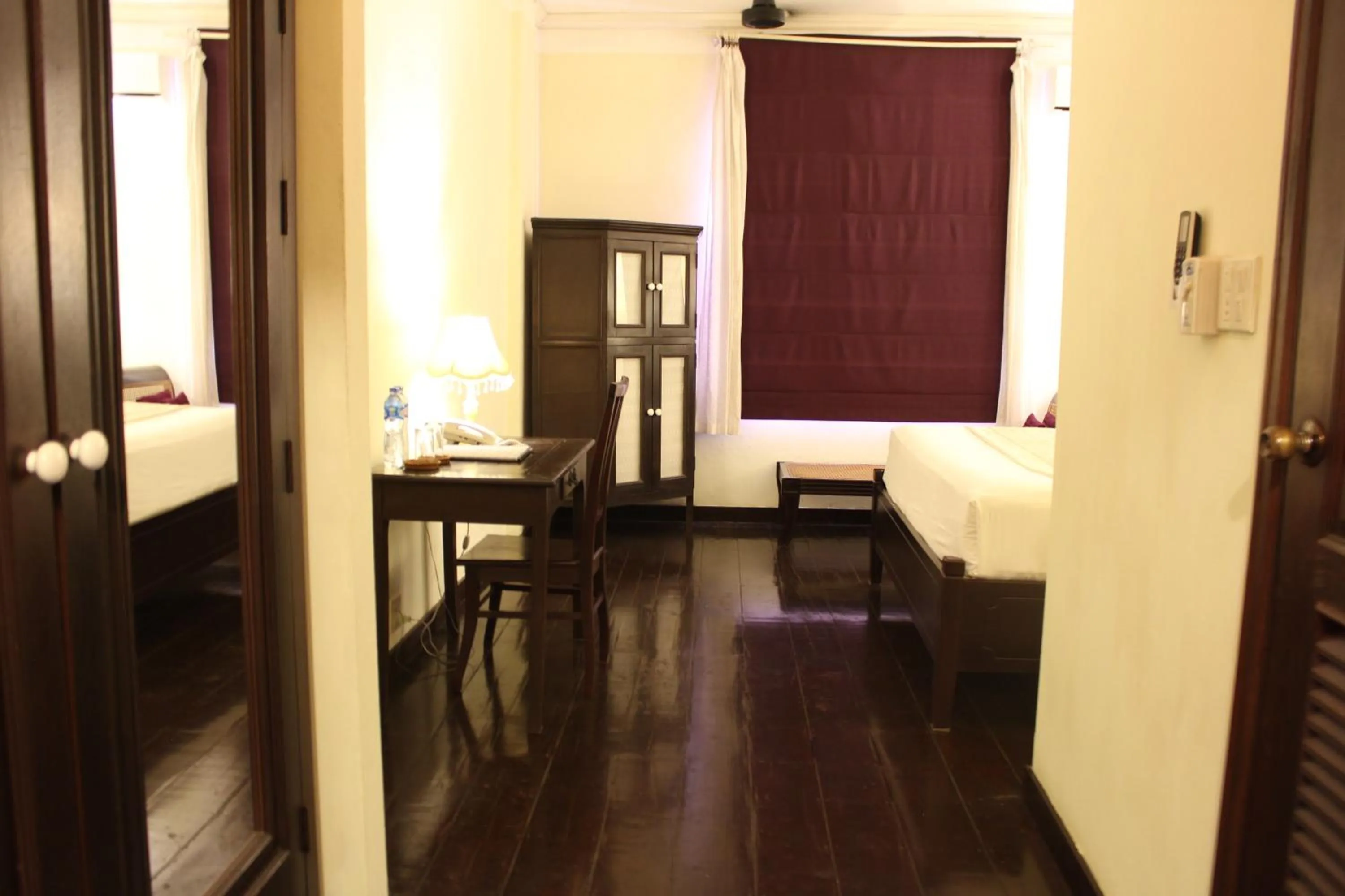 Photo of the whole room, Bed in Hotel Khamvongsa