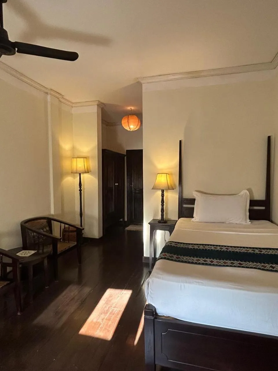 Bed in Hotel Khamvongsa