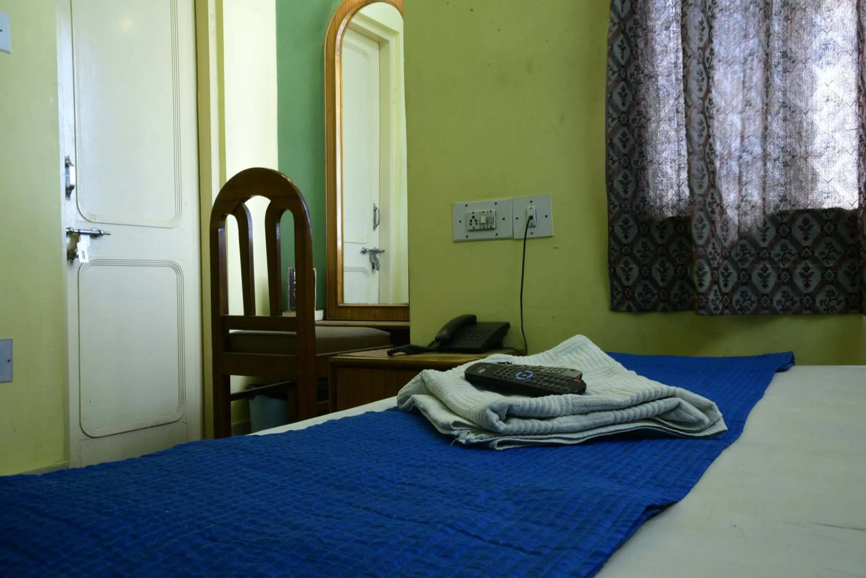 Spring in Hotel Bani Park Palace