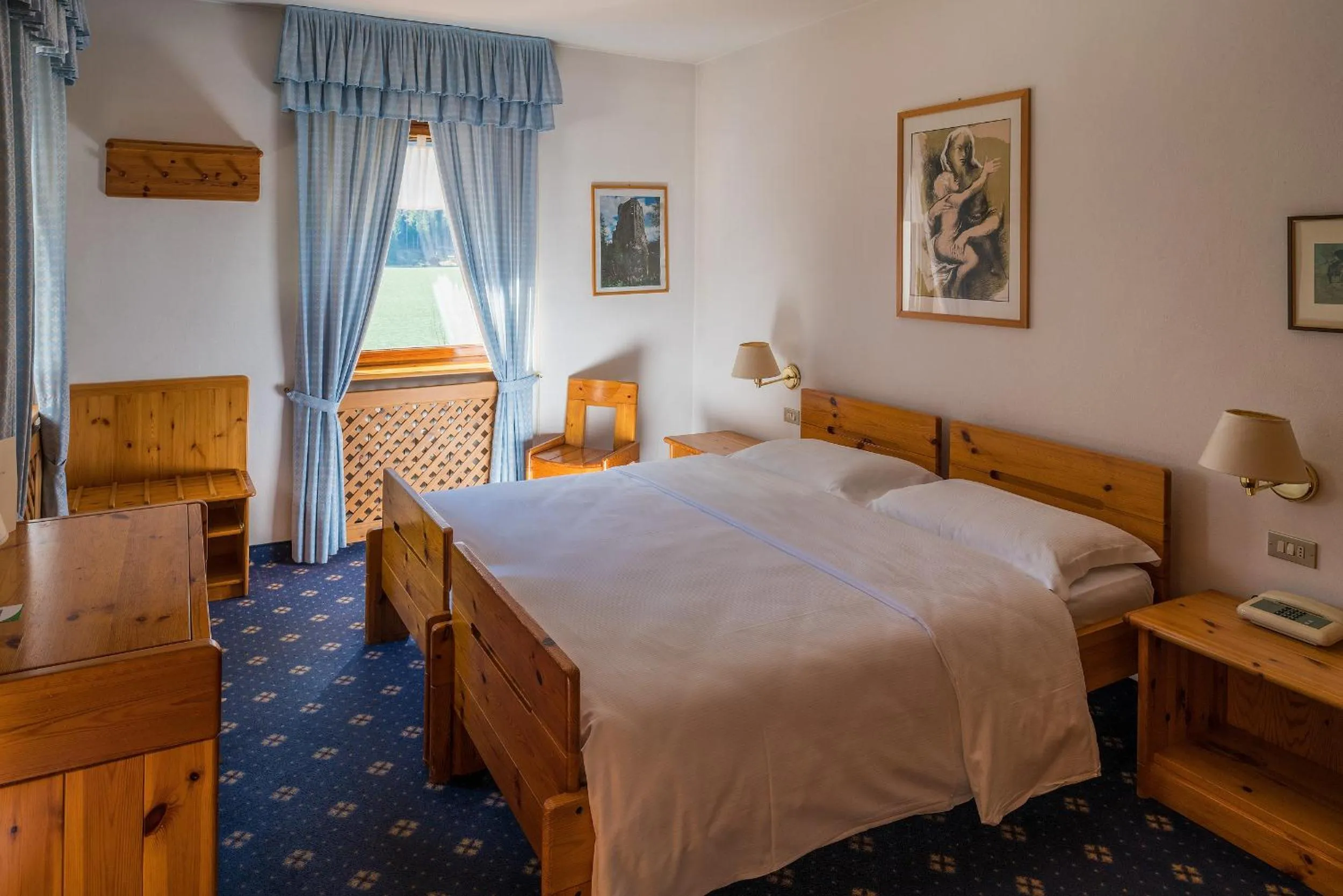 Photo of the whole room, Bed in Sporthotel Europa Sul Lago