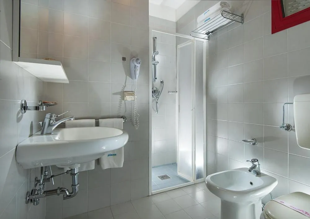 Shower in Princess Aparthotel