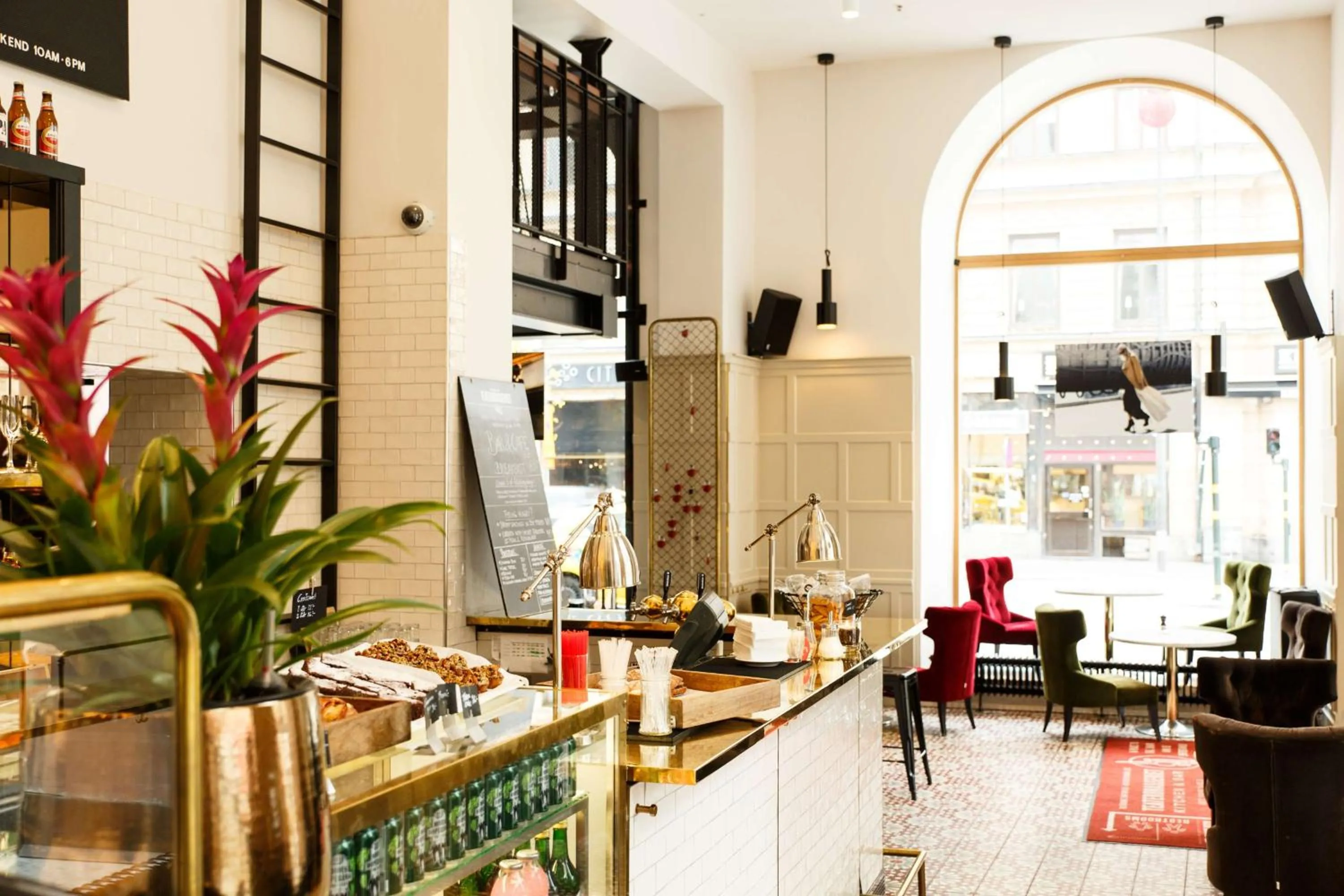 Restaurant/places to eat in Scandic Grand Central