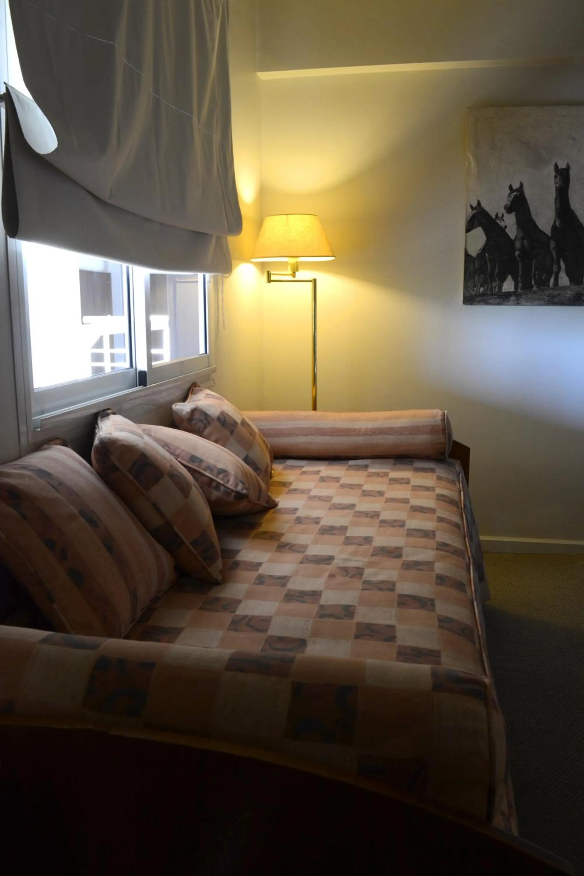 Living room, Bed in Apart Hotel Maue