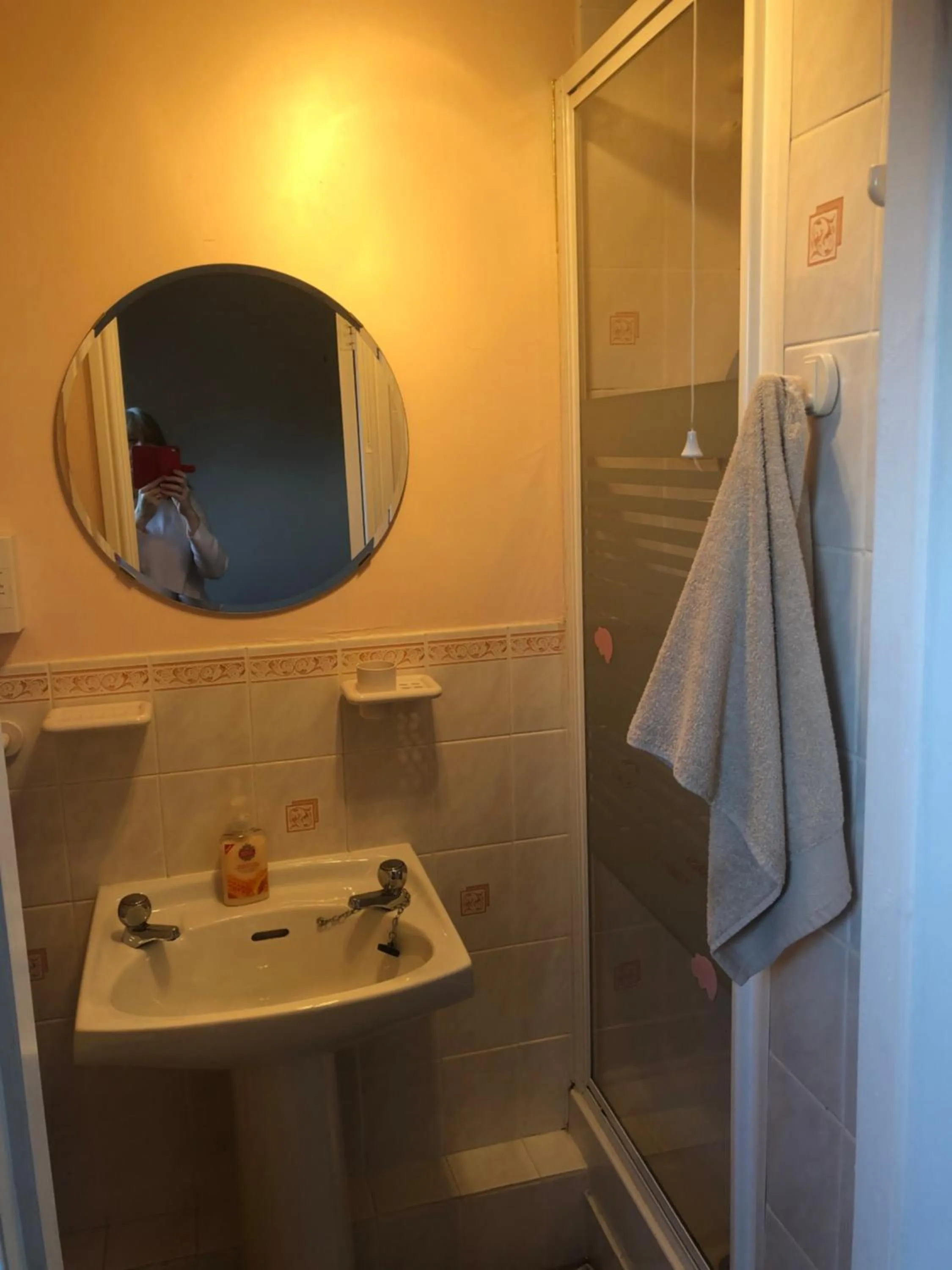 Shower in Fairview Bed and Breakfast