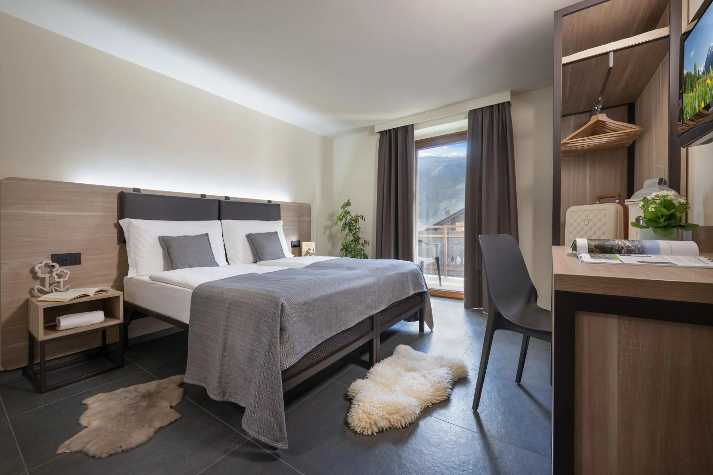 Bedroom, Bed in Hotel Loredana