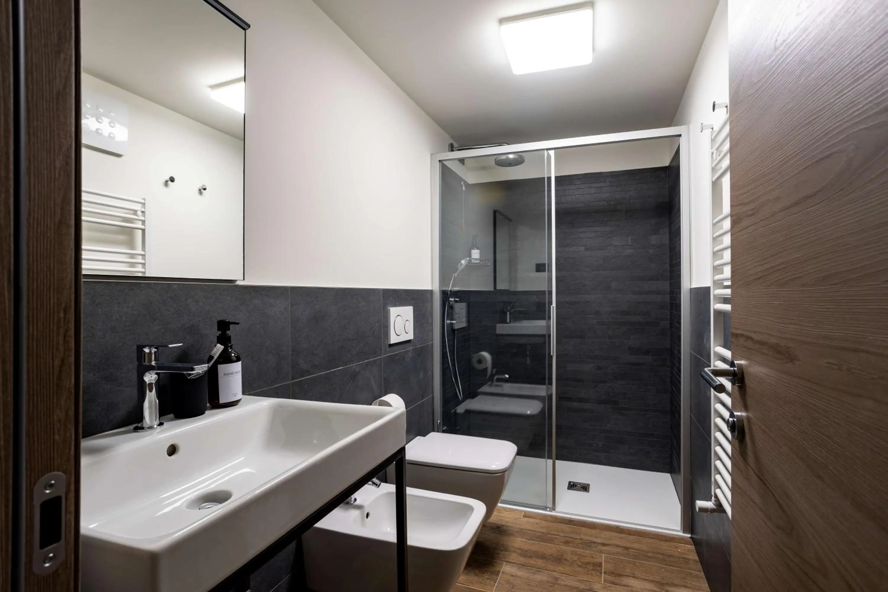 Shower in Hotel Loredana