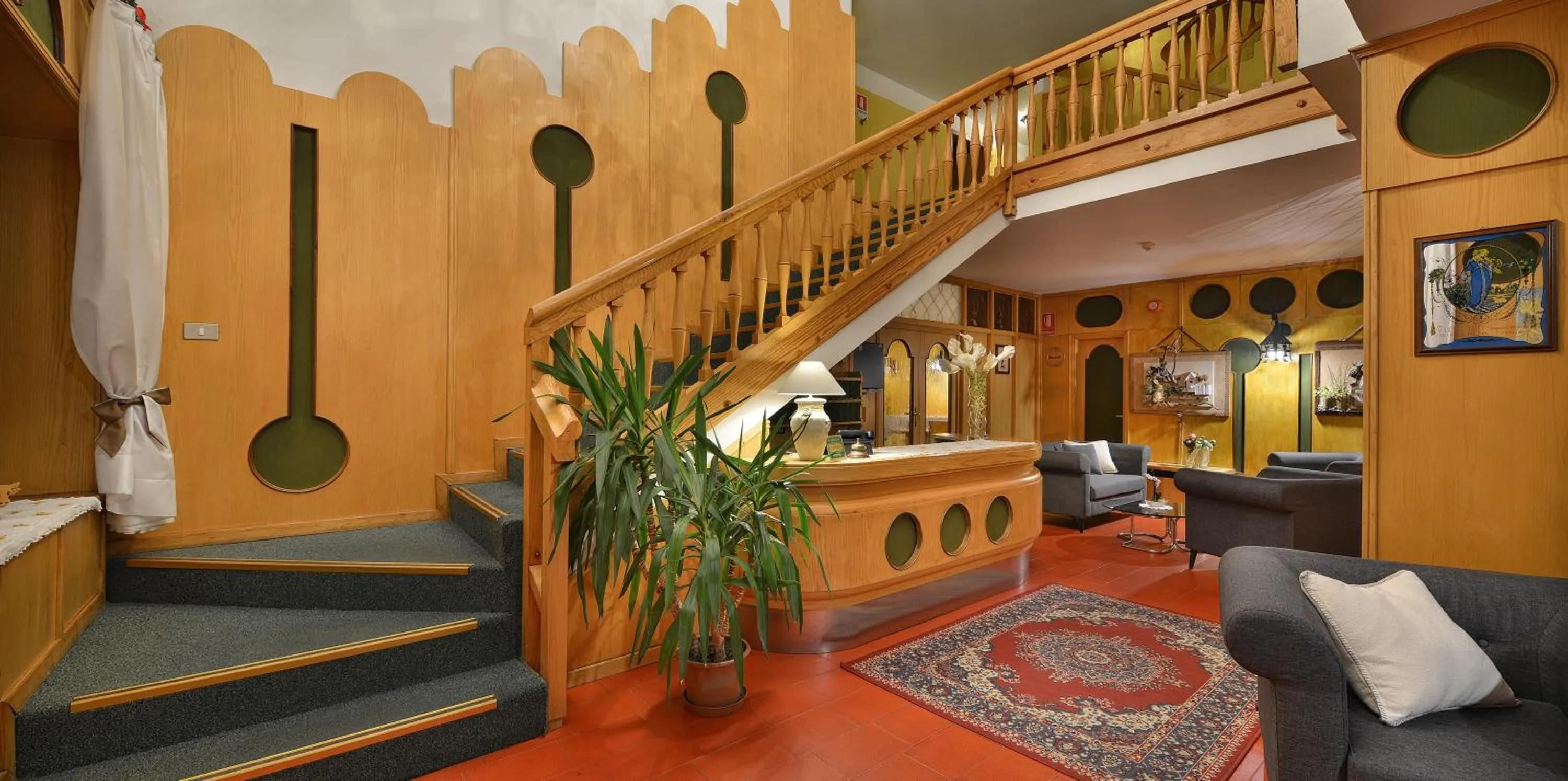 Communal lounge/ TV room in Hotel Loredana