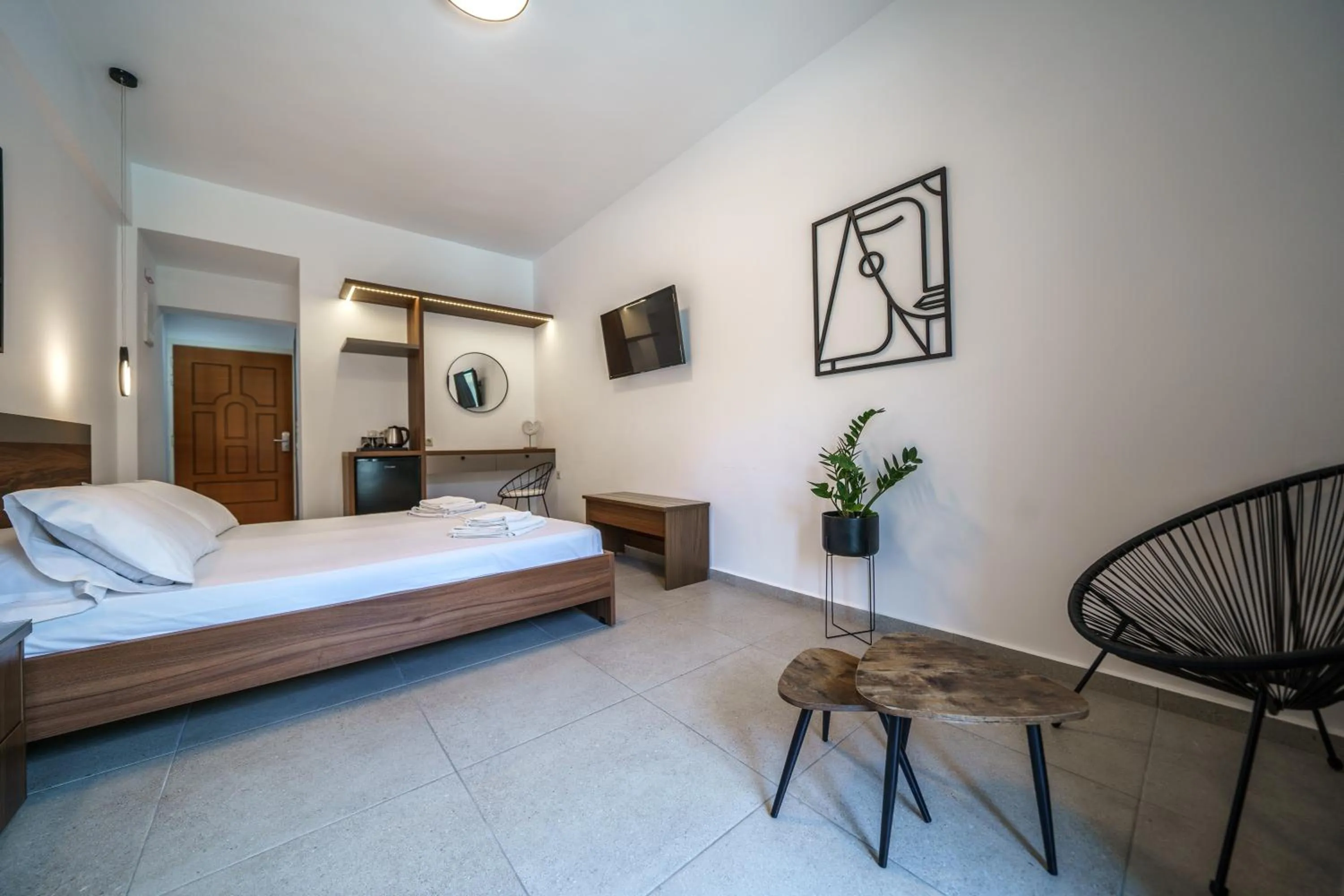 Property building, Bed in Amalia Apartments