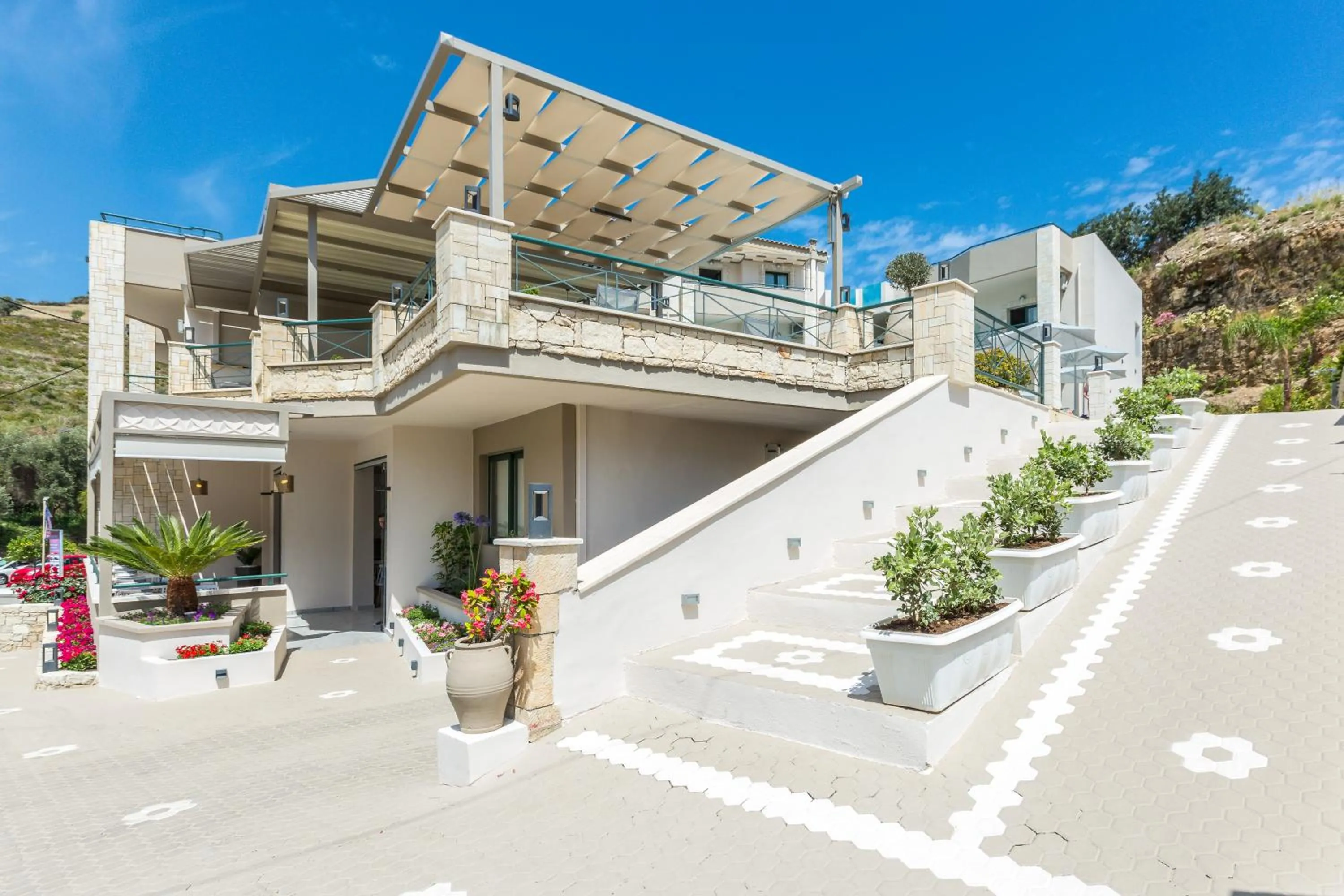 Facade/entrance in Amalia Apartments