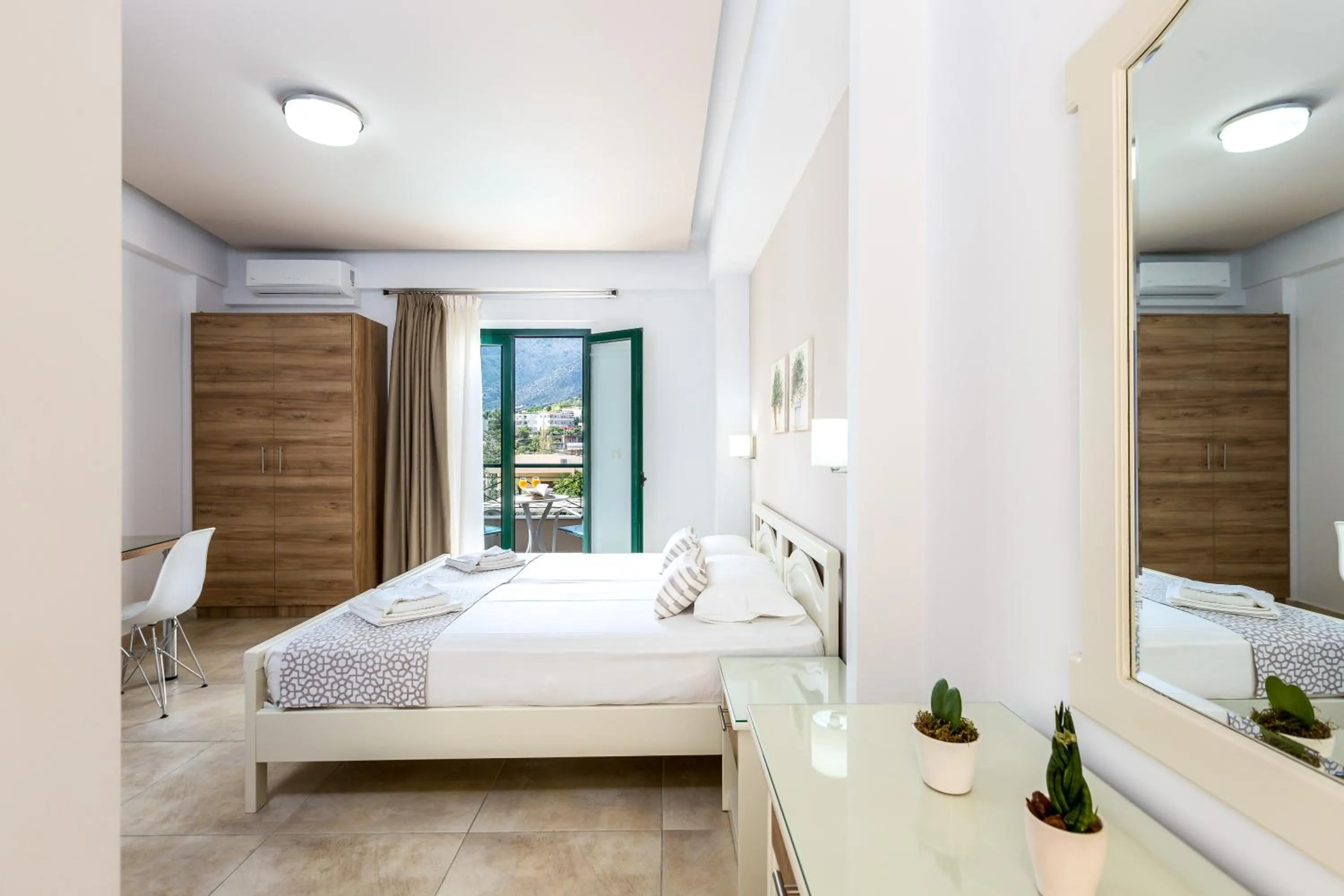 Photo of the whole room, Bed in Amalia Apartments