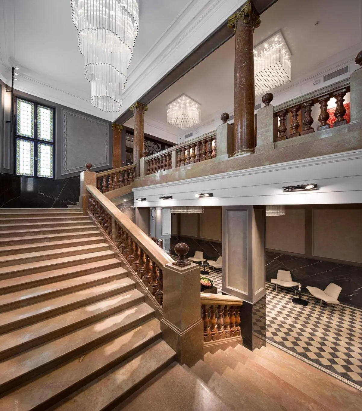 Property building in BANKHOTEL