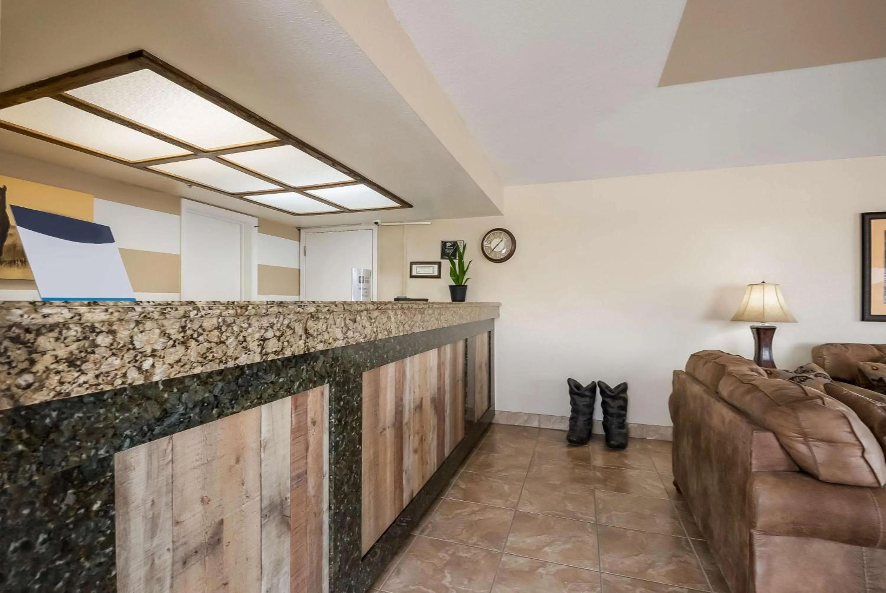 Lobby or reception in SureStay Hotel by Best Western Fernley