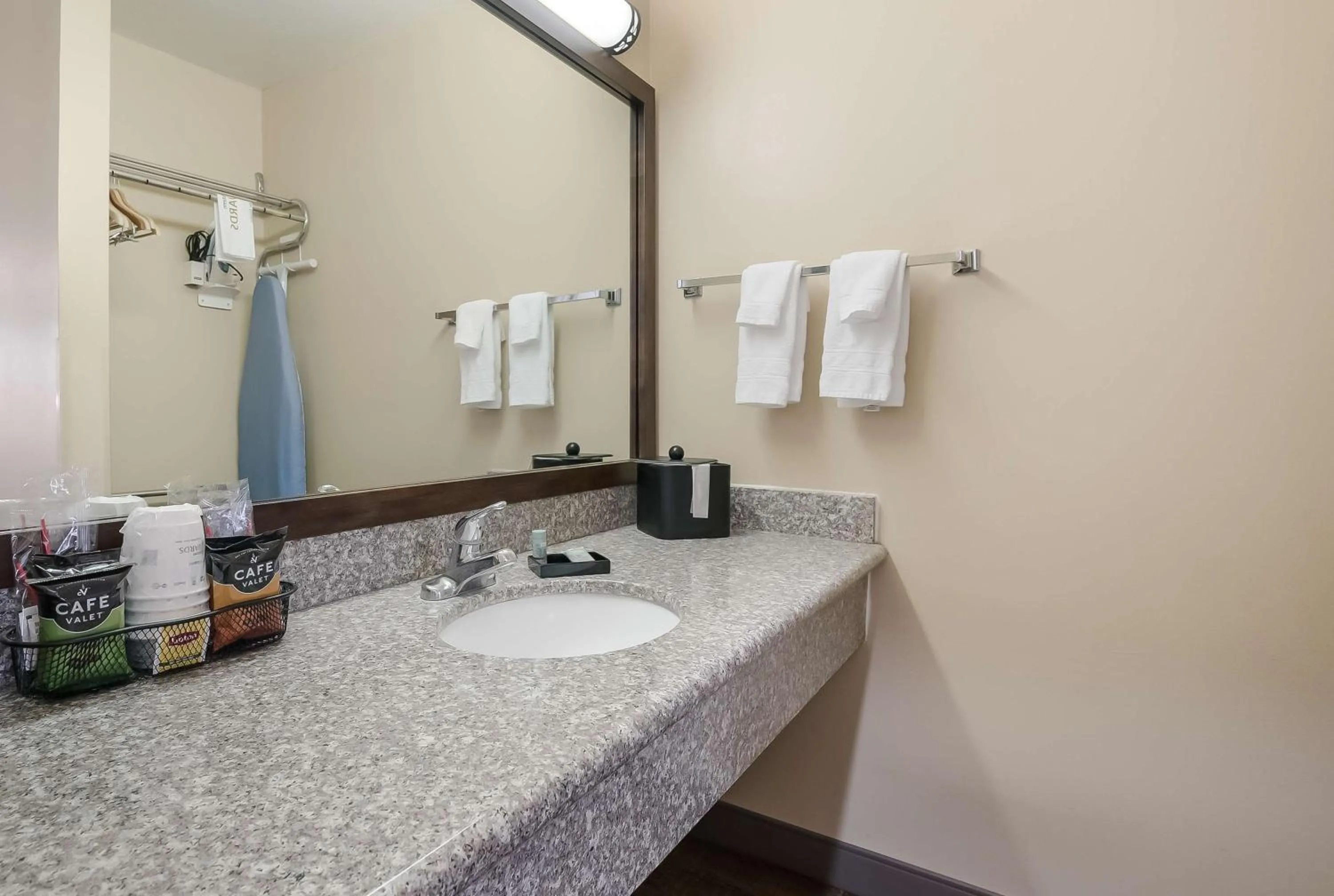 Photo of the whole room in SureStay Hotel by Best Western Fernley