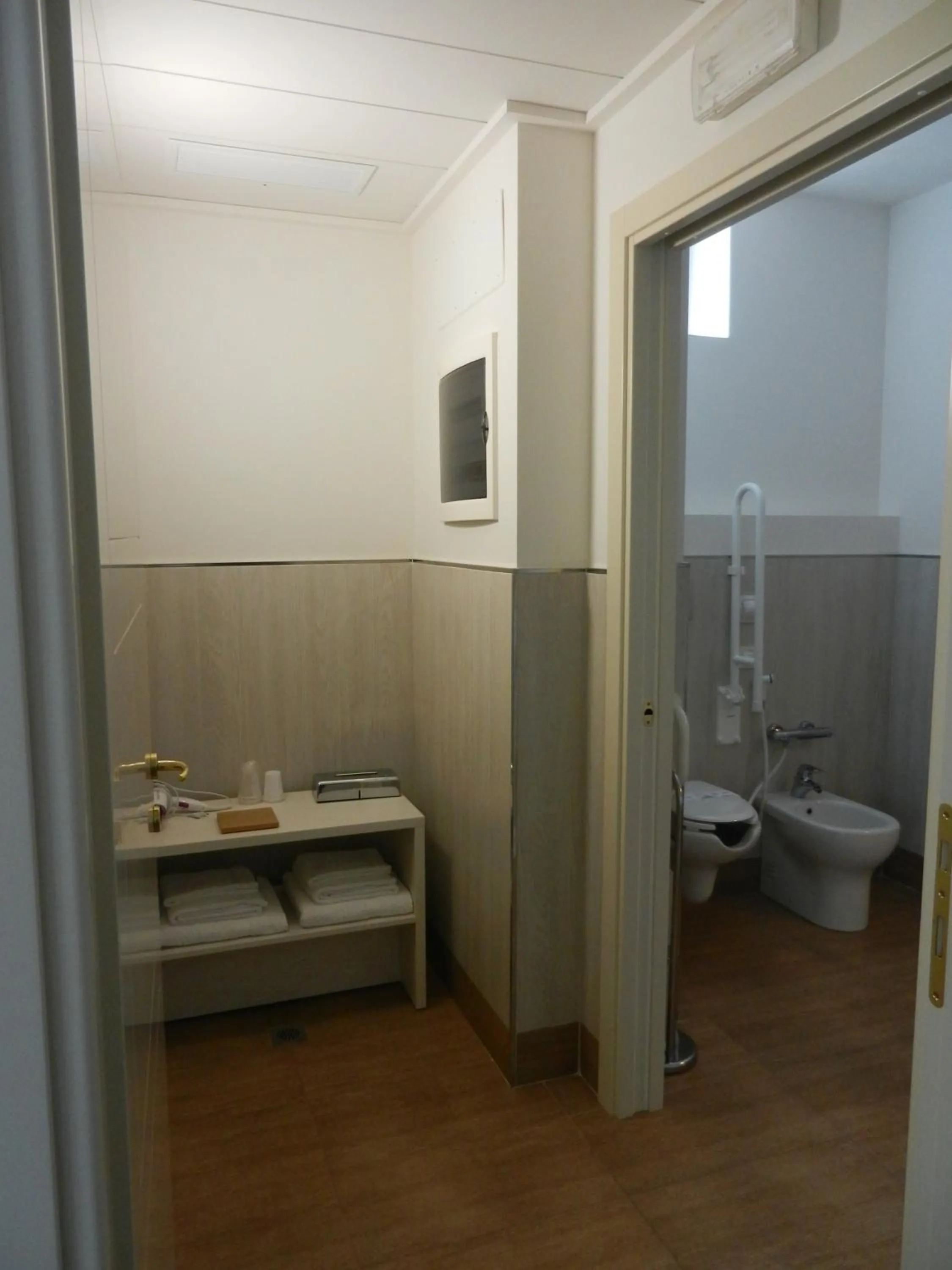 Bathroom in Hotel Giulio Cesare