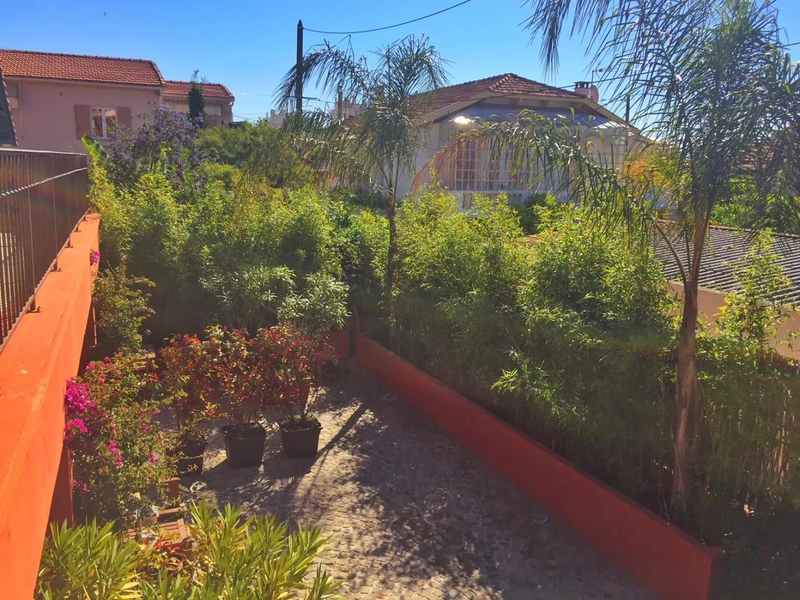 Property building in Villa du Cros