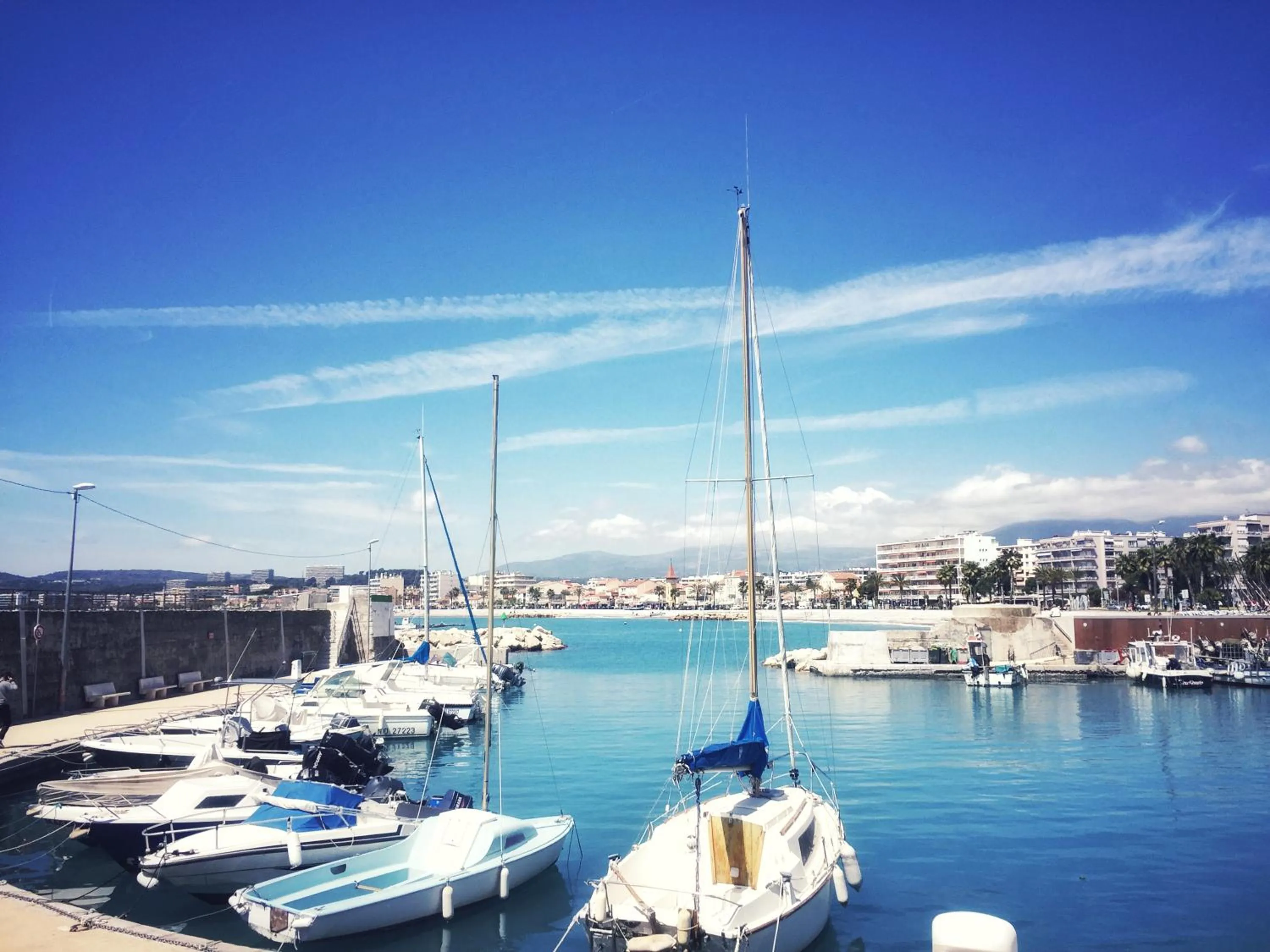 Property building in Villa du Cros