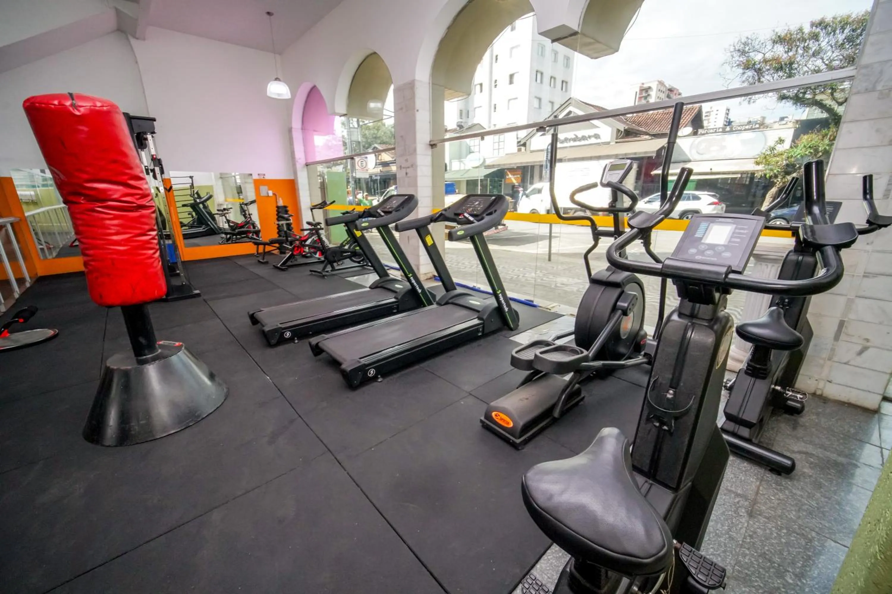 Fitness centre/facilities in Hotel Nacional Inn Poços de Caldas - Lazer completo e Gastronomia no Centro