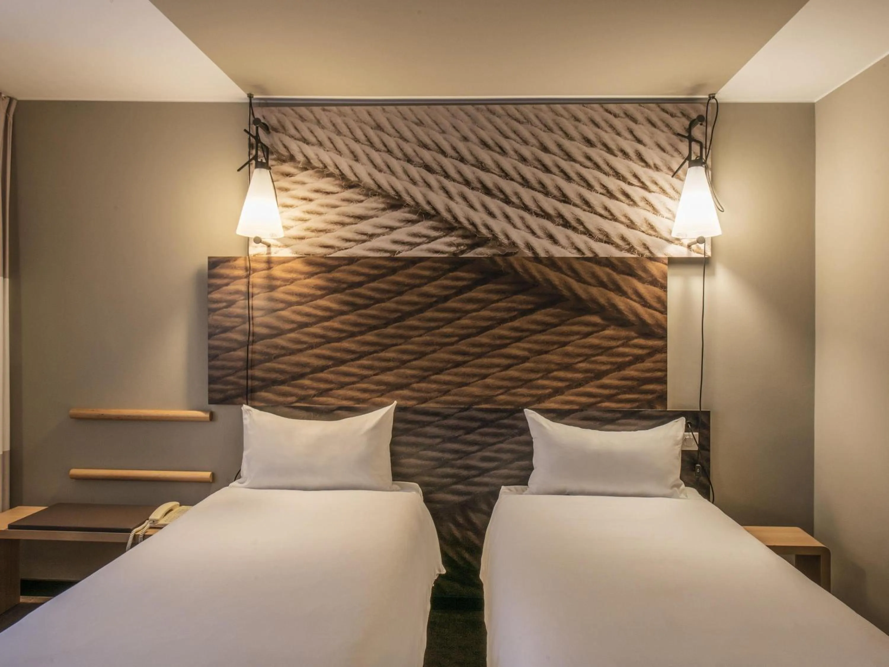 Bedroom, Bed in Ibis Poznan Centrum