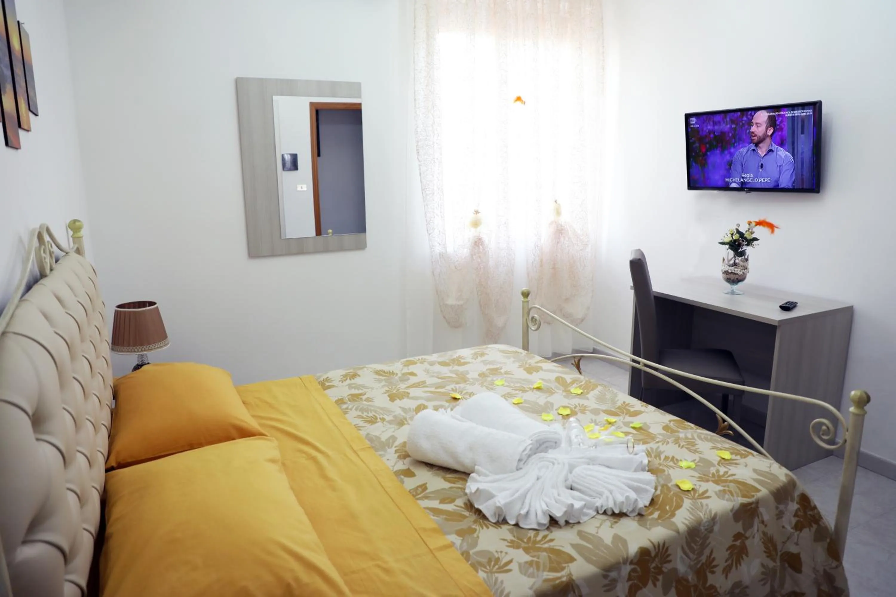 Bed in Affitta Camere Romy