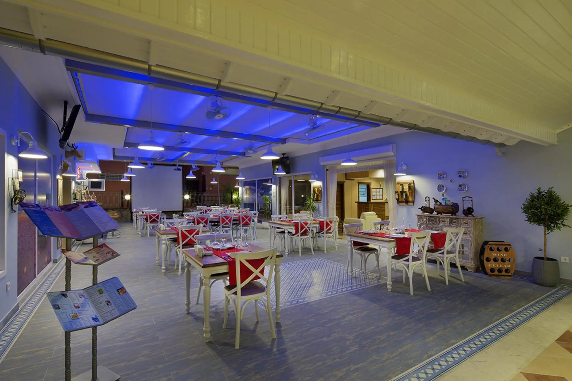 Restaurant/places to eat in Villa Sunflower Hotel - All Inclusive