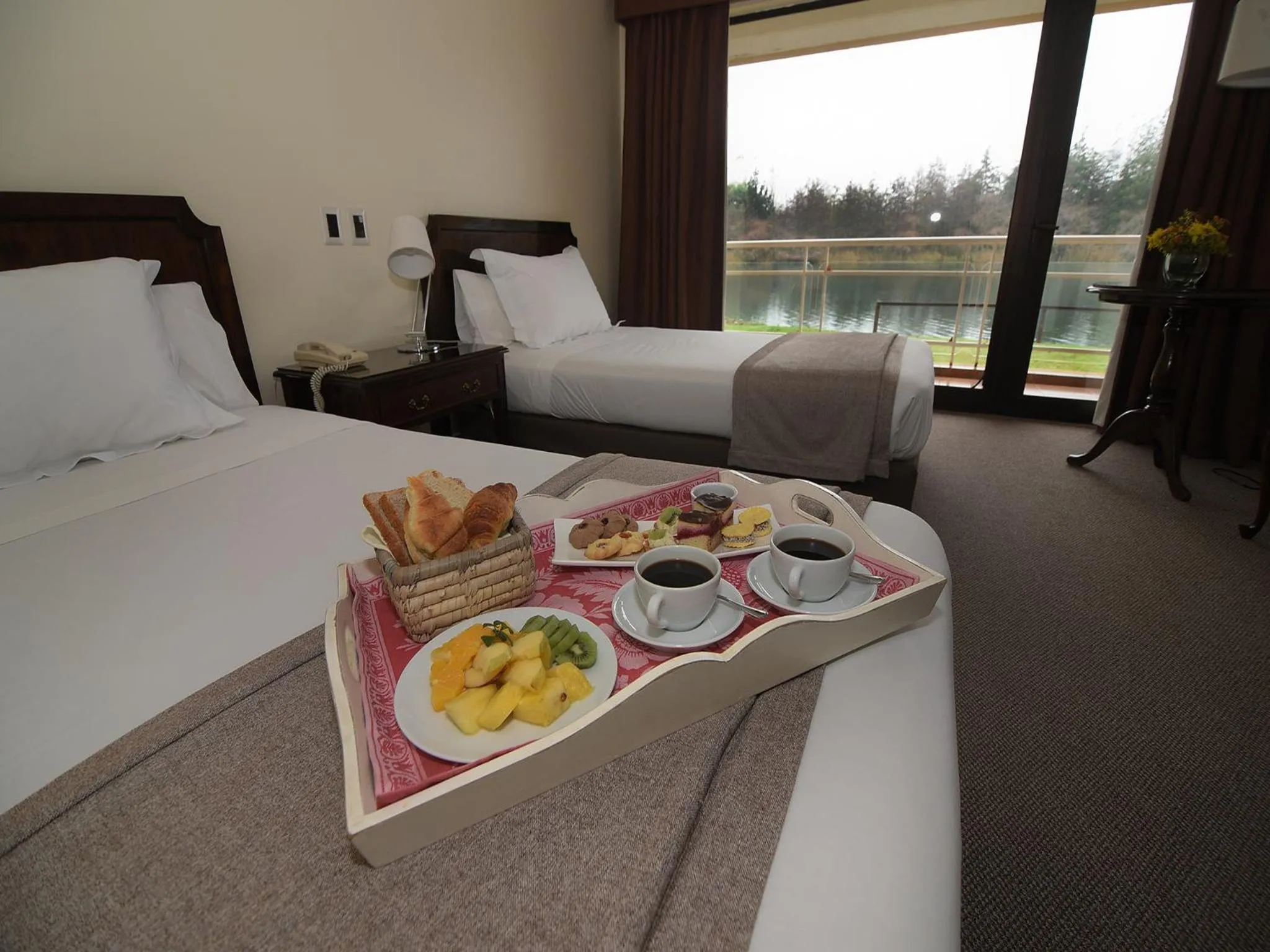 Bed in Hotel Naguilan