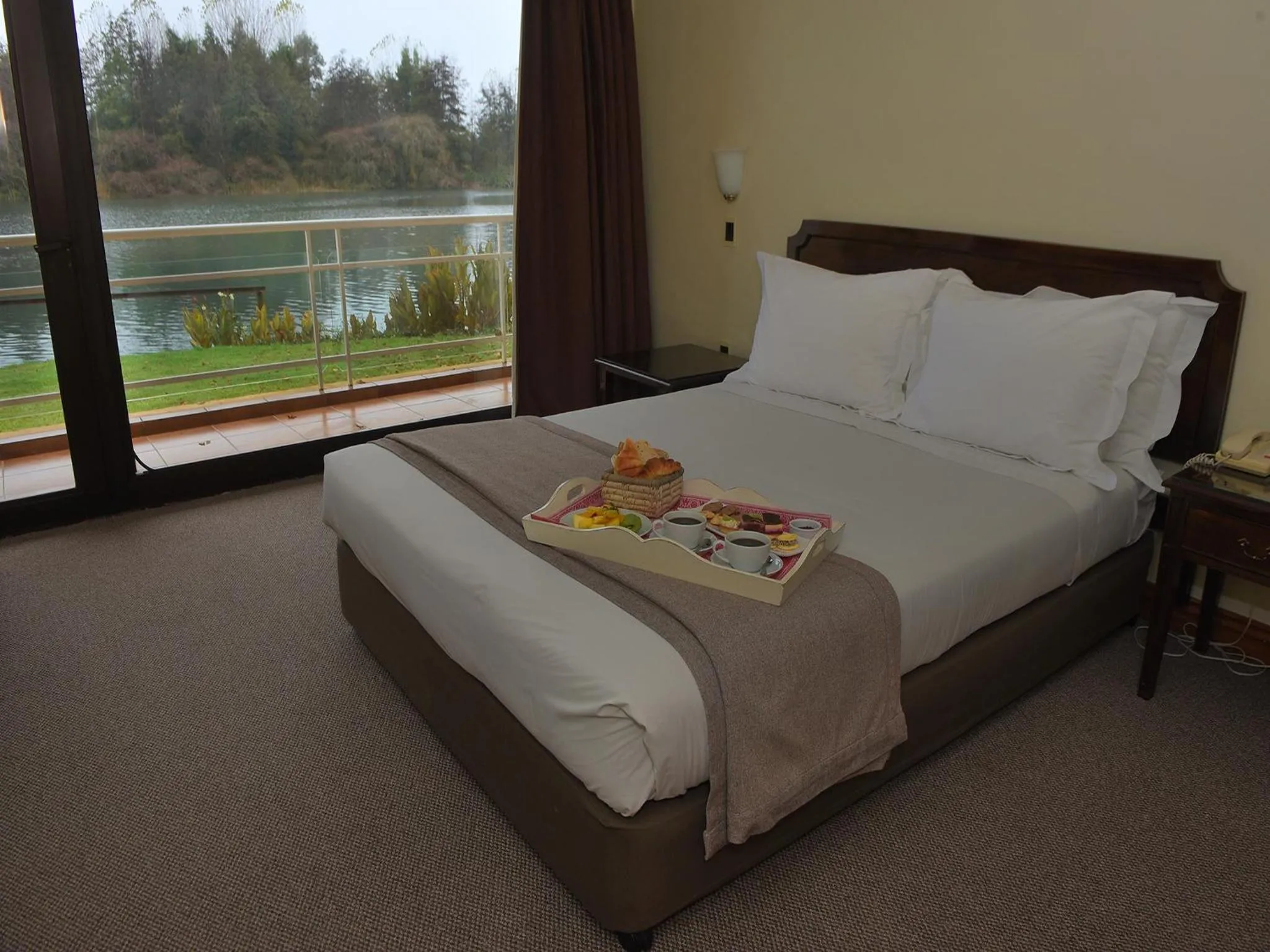 Bed in Hotel Naguilan