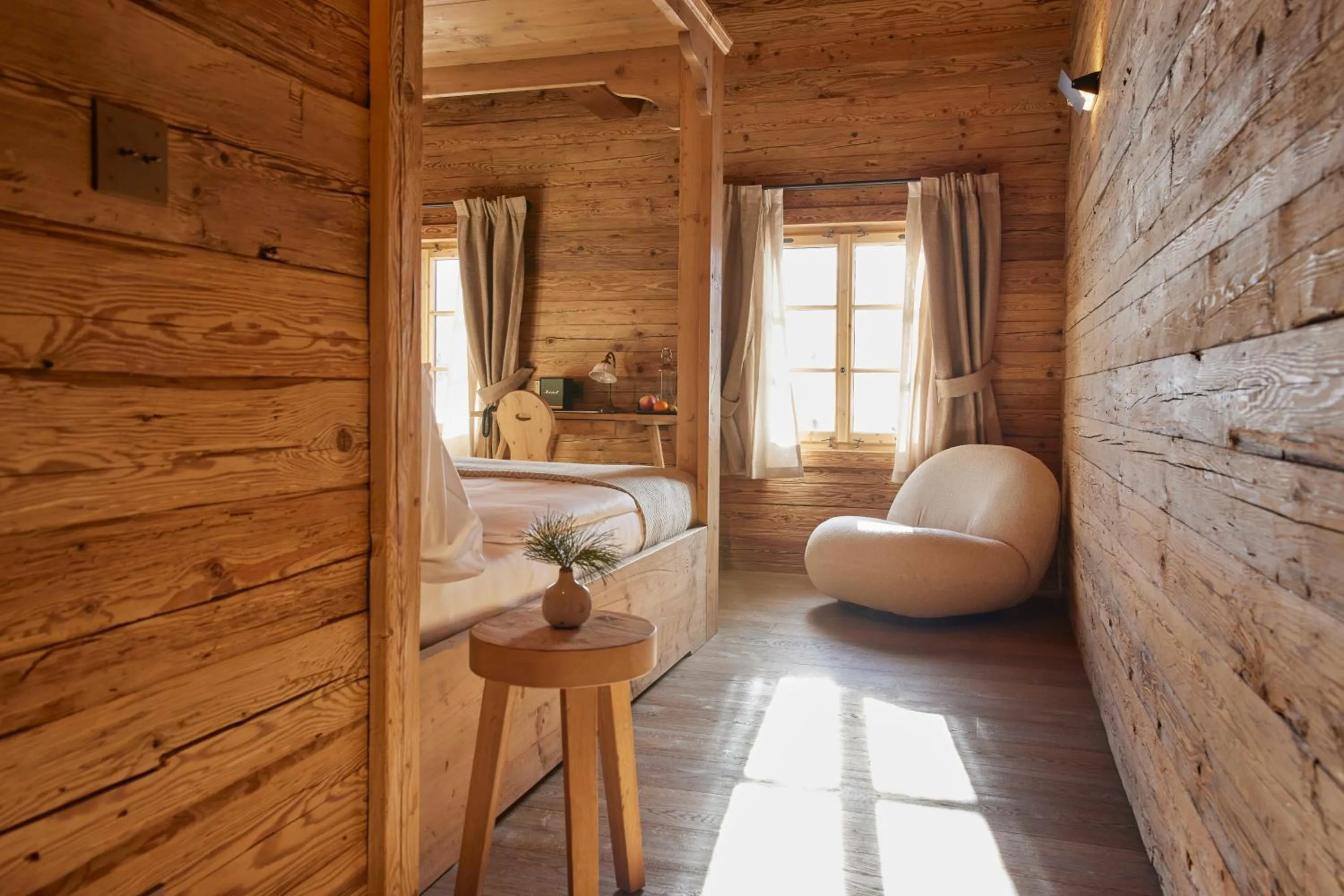 Photo of the whole room in Berghuus Radons