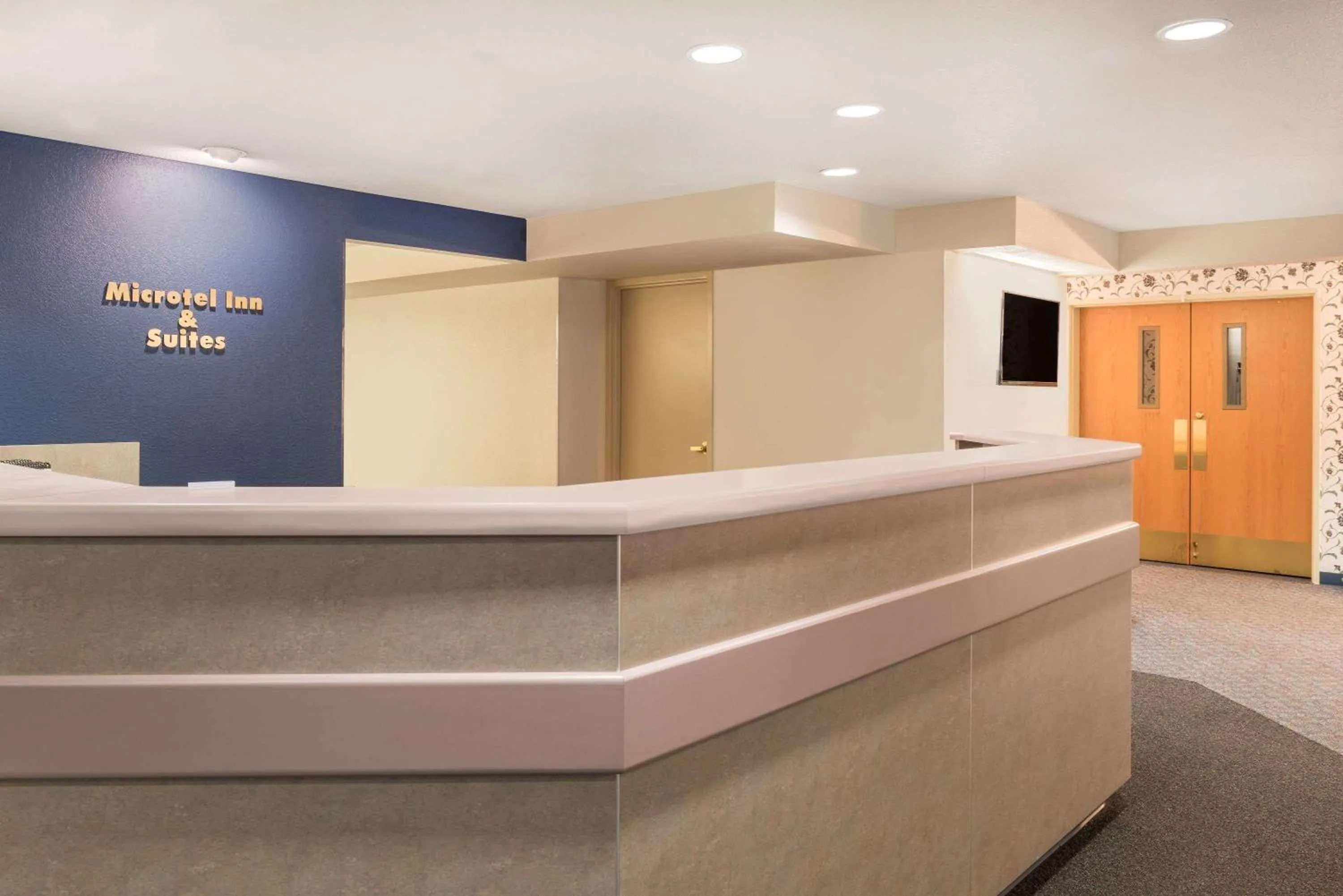 Lobby or reception in Microtel Inn & Suites by Wyndham Sainte Genevieve