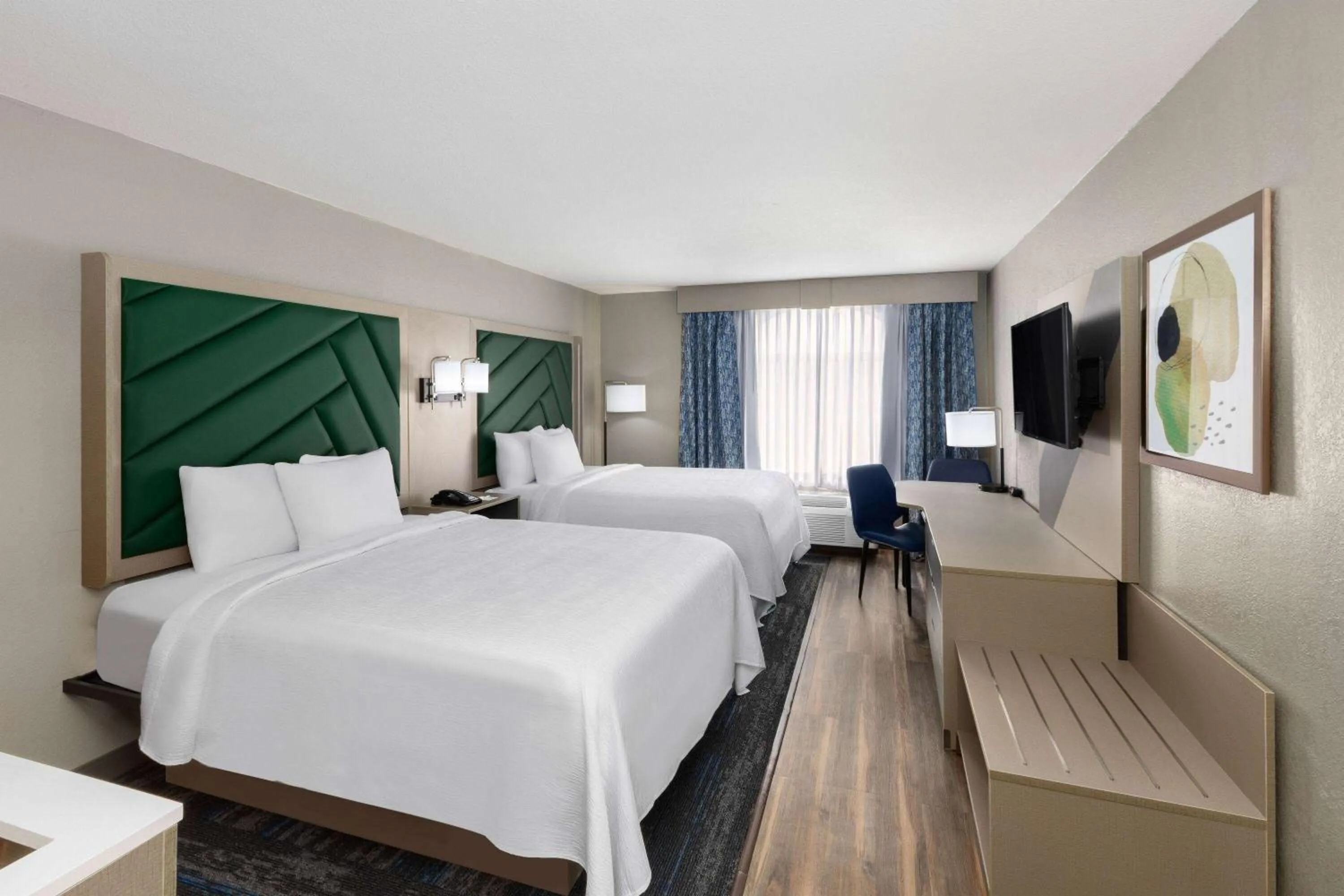 Photo of the whole room, Bed in Wingate by Wyndham Sulphur Near Lake Charles