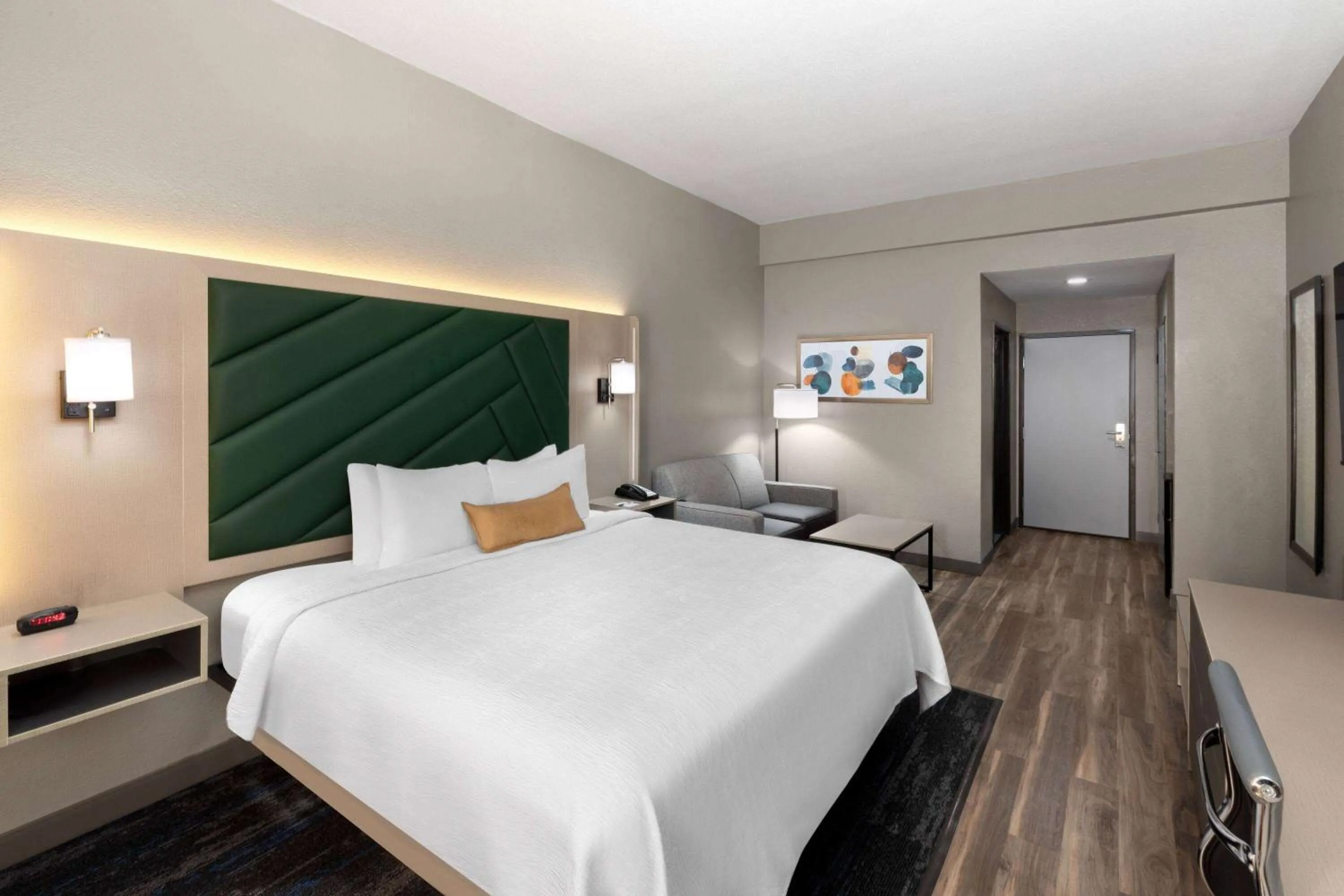 Photo of the whole room, Bed in Wingate by Wyndham Sulphur Near Lake Charles