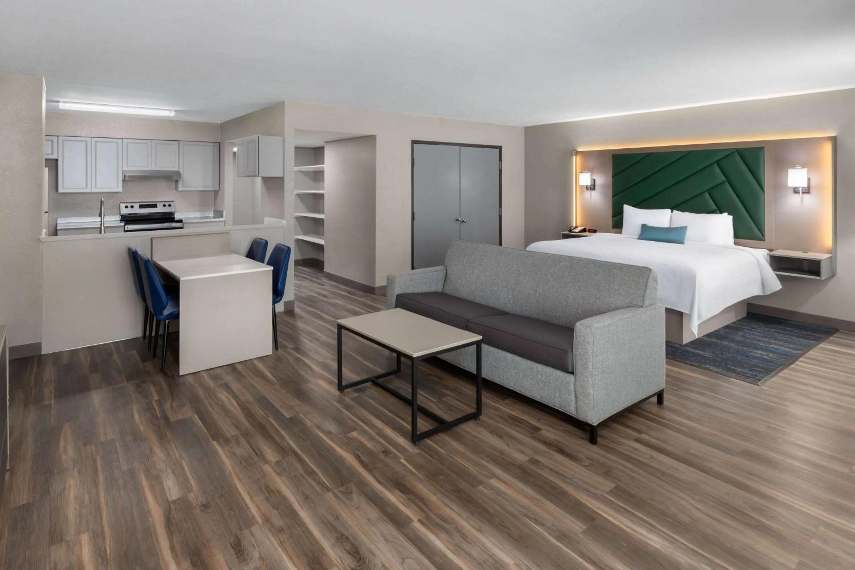 Photo of the whole room, Bed in Wingate by Wyndham Sulphur Near Lake Charles