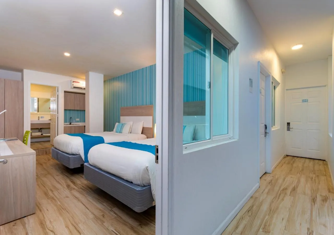 View (from property/room), Bed in Aqualina Inn