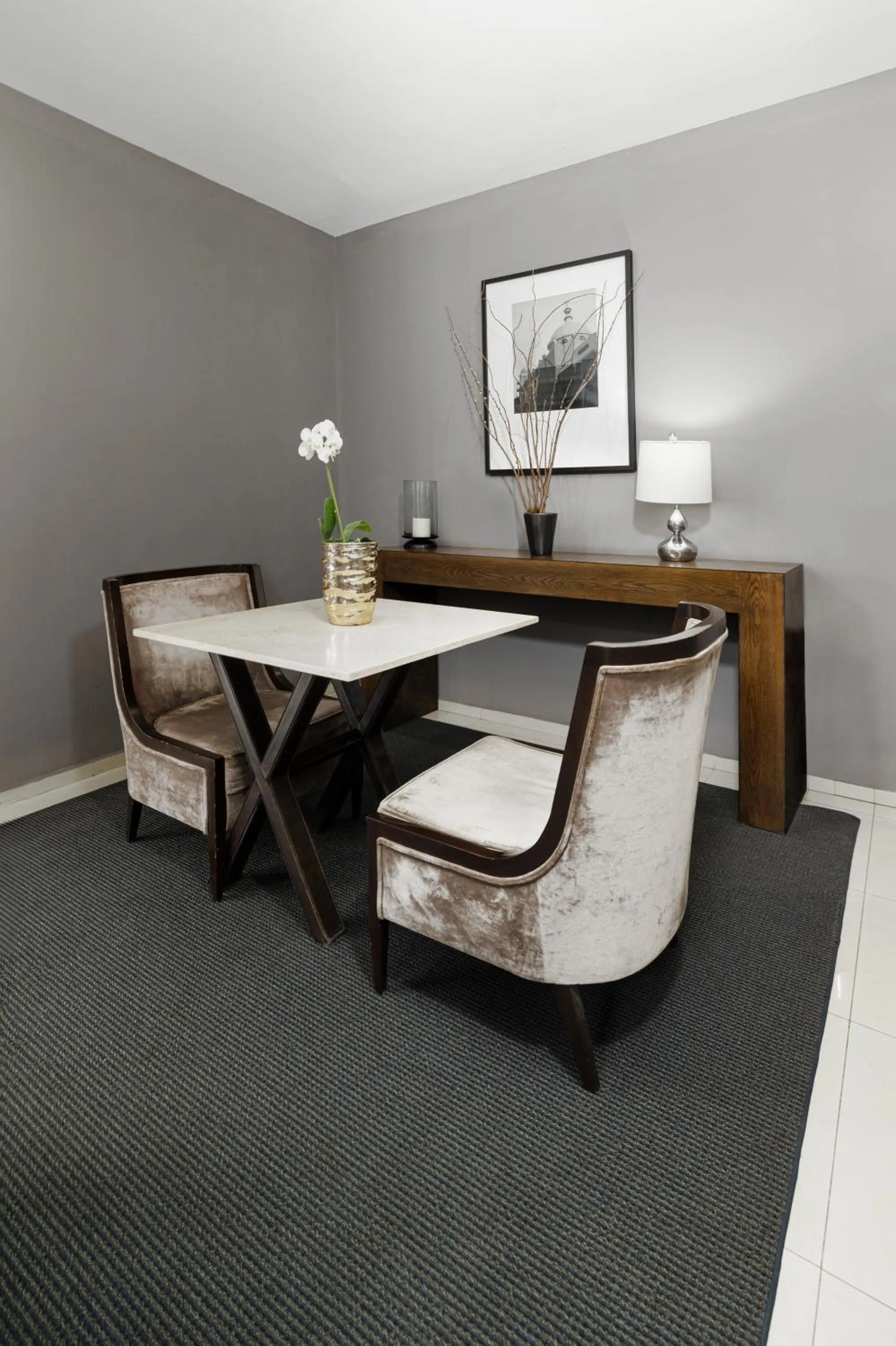 Lobby or reception in Hotel Suites México Plaza León Campestre