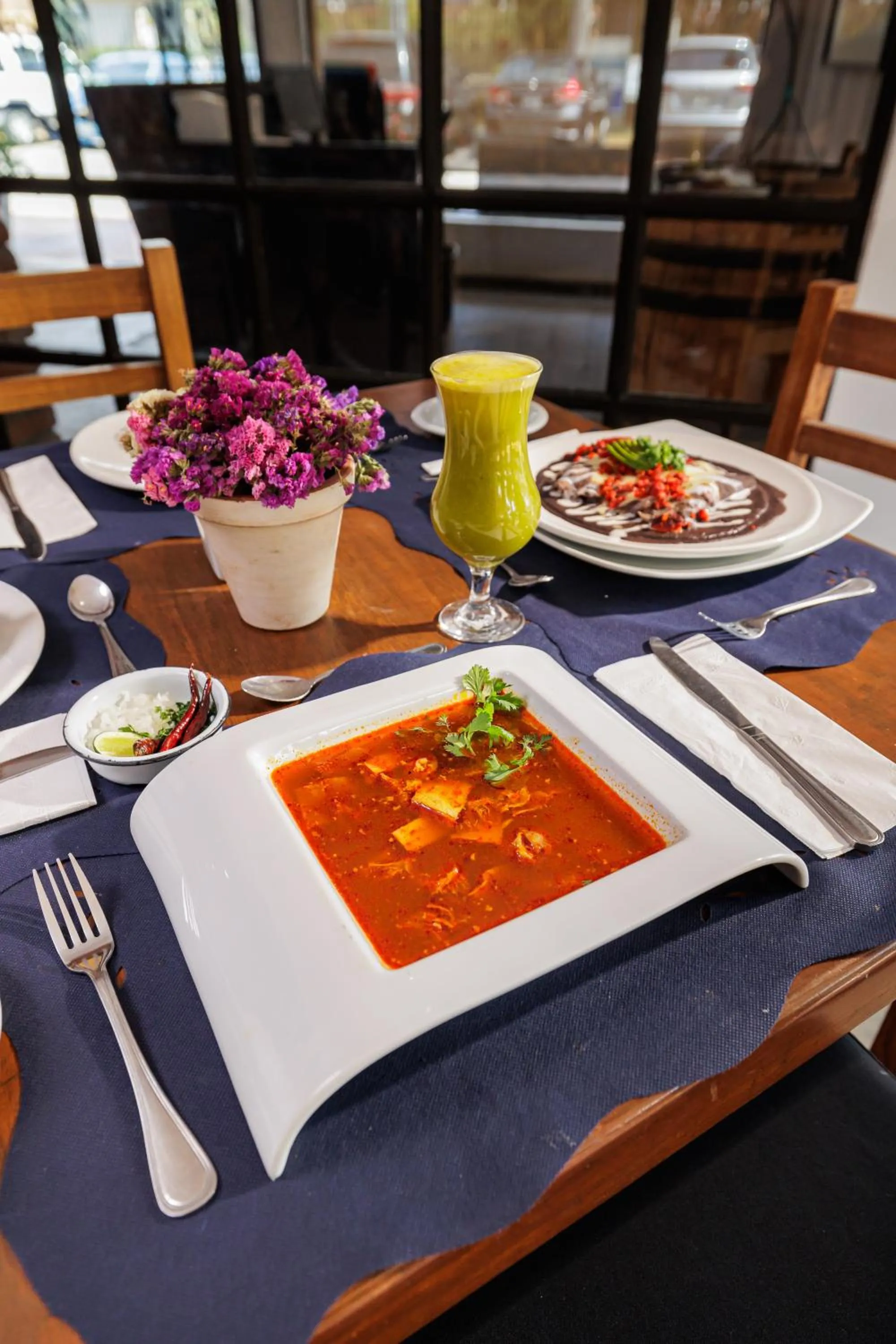 Restaurant/places to eat in Hotel Suites México Plaza León Campestre