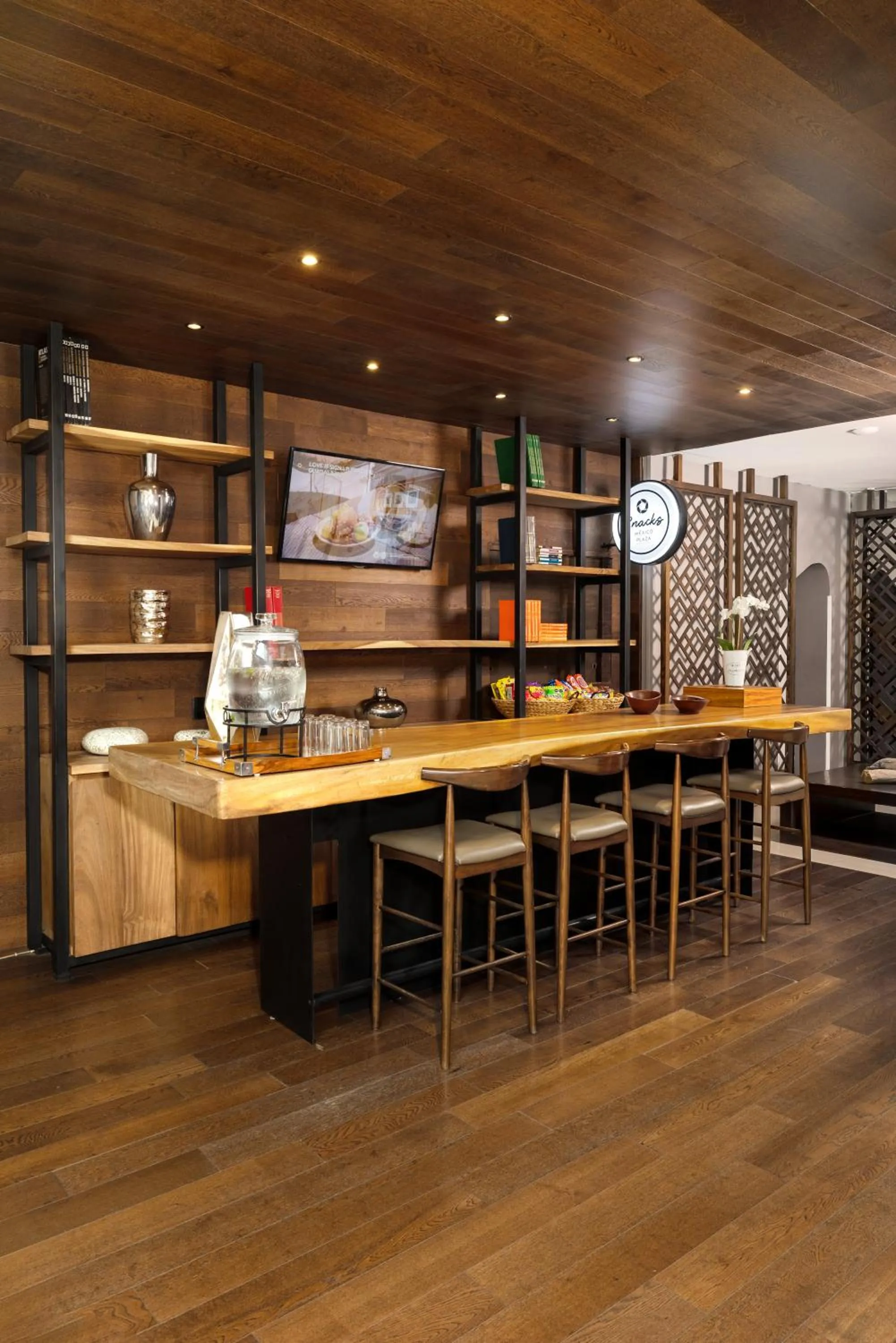 On-site shops in Hotel Suites México Plaza León Campestre