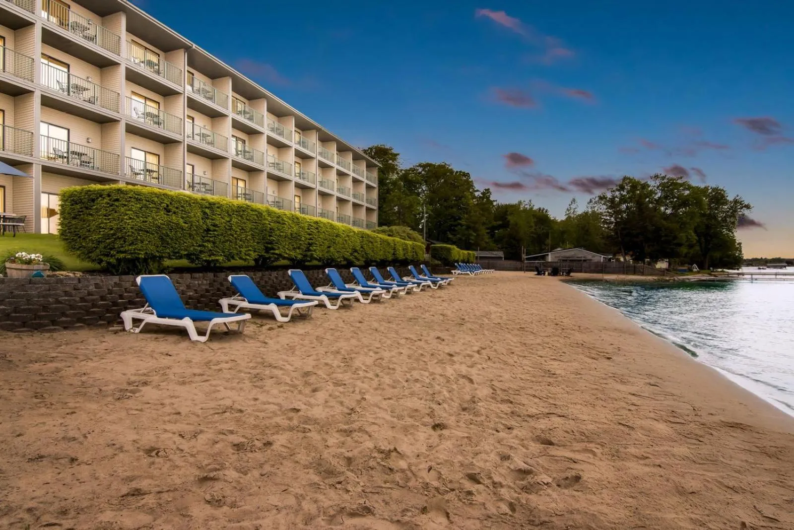 Beach in Beachfront Hotel Houghton Lake