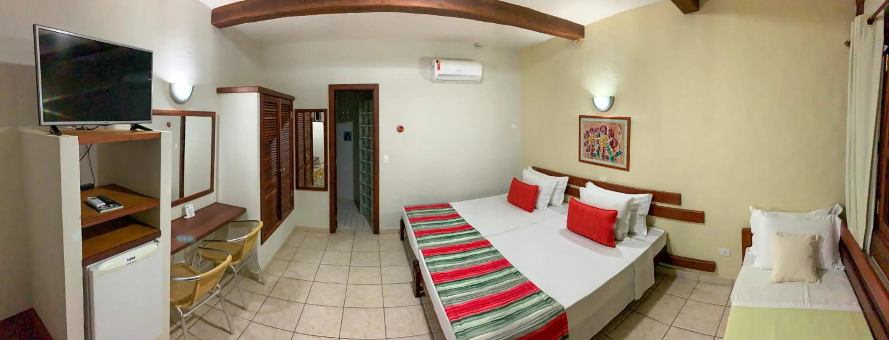 Photo of the whole room, Bed in Pousada Tambayba