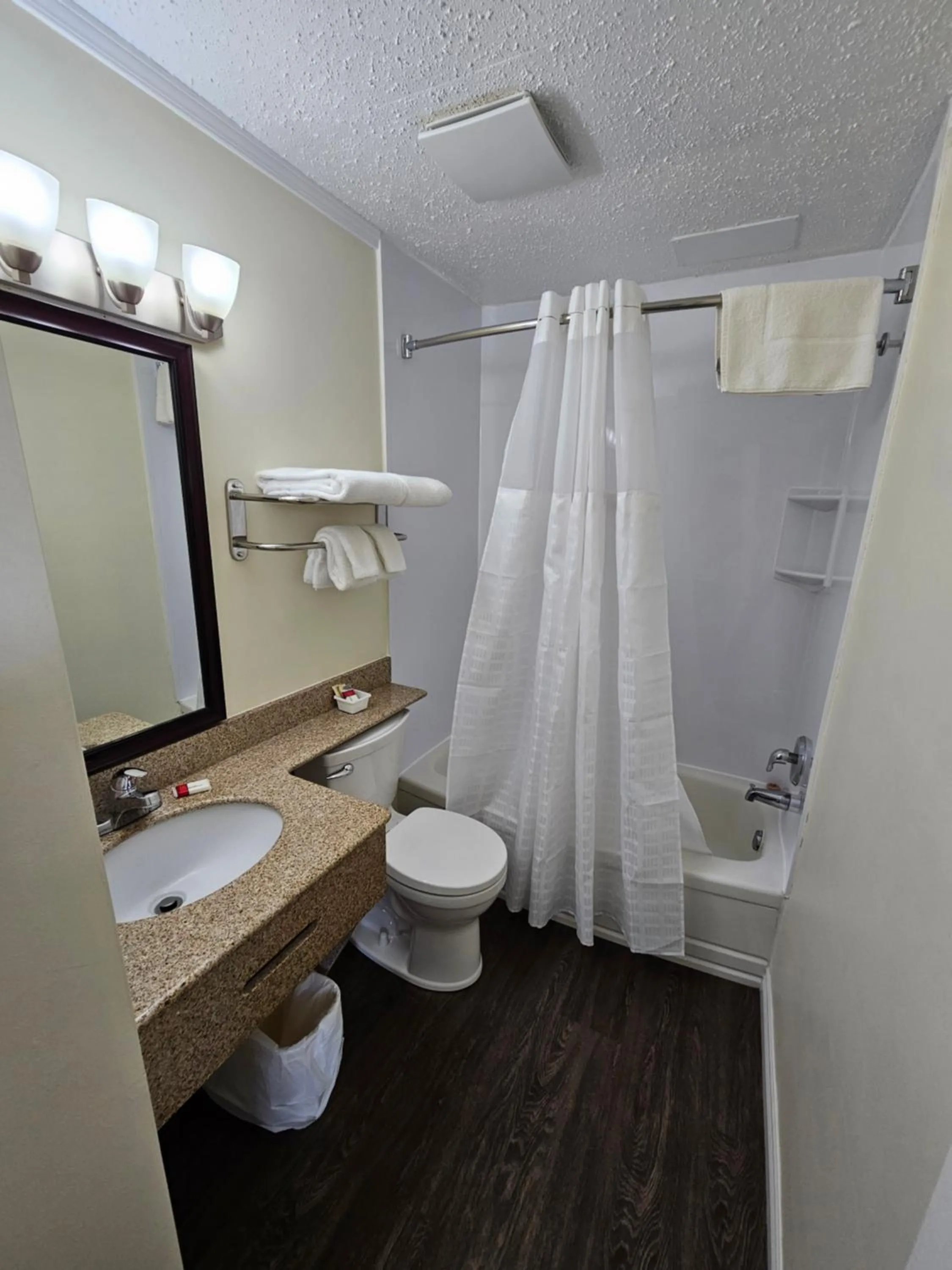 Shower in Huntsville Inn