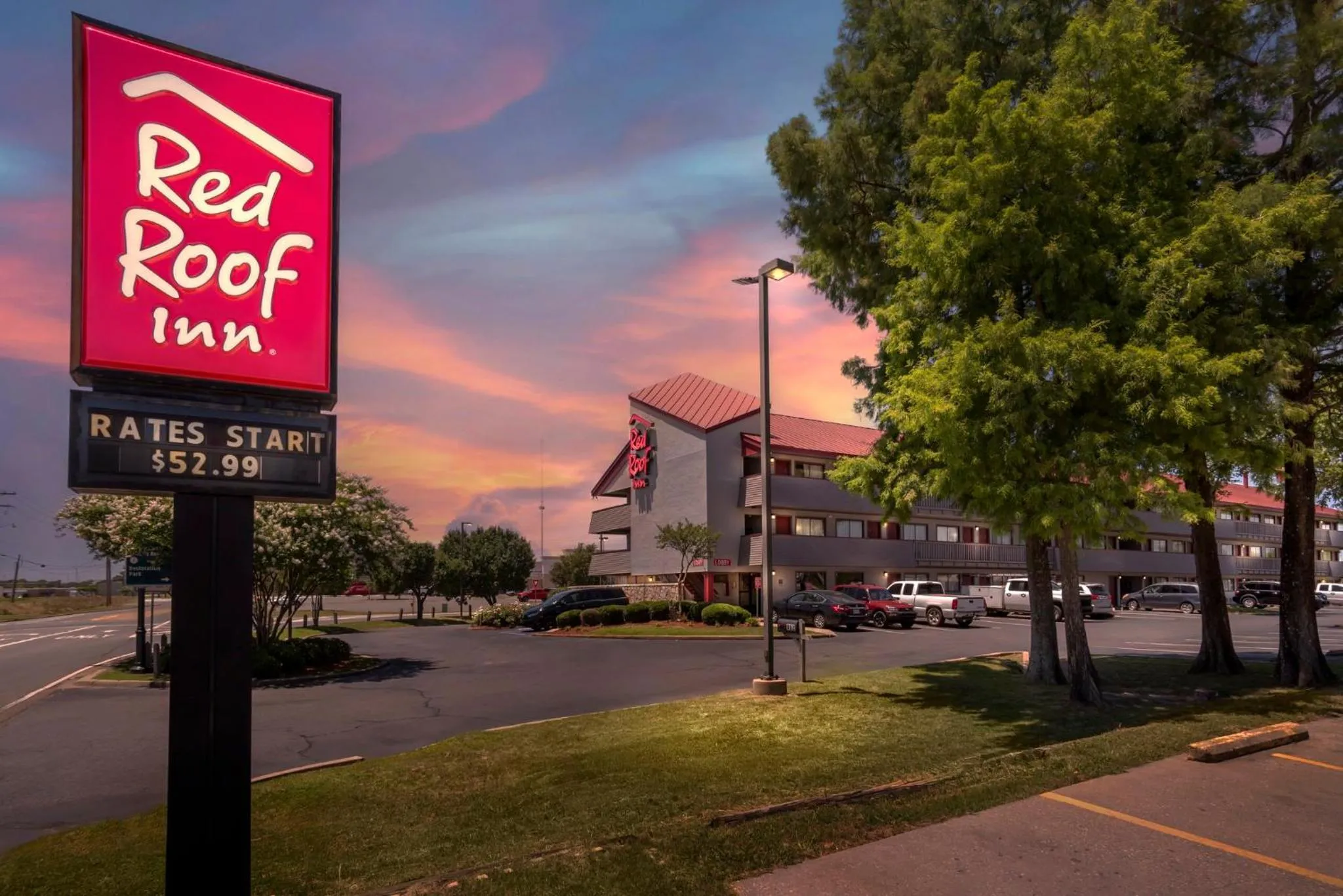Facade/entrance in Red Roof Inn West Monroe