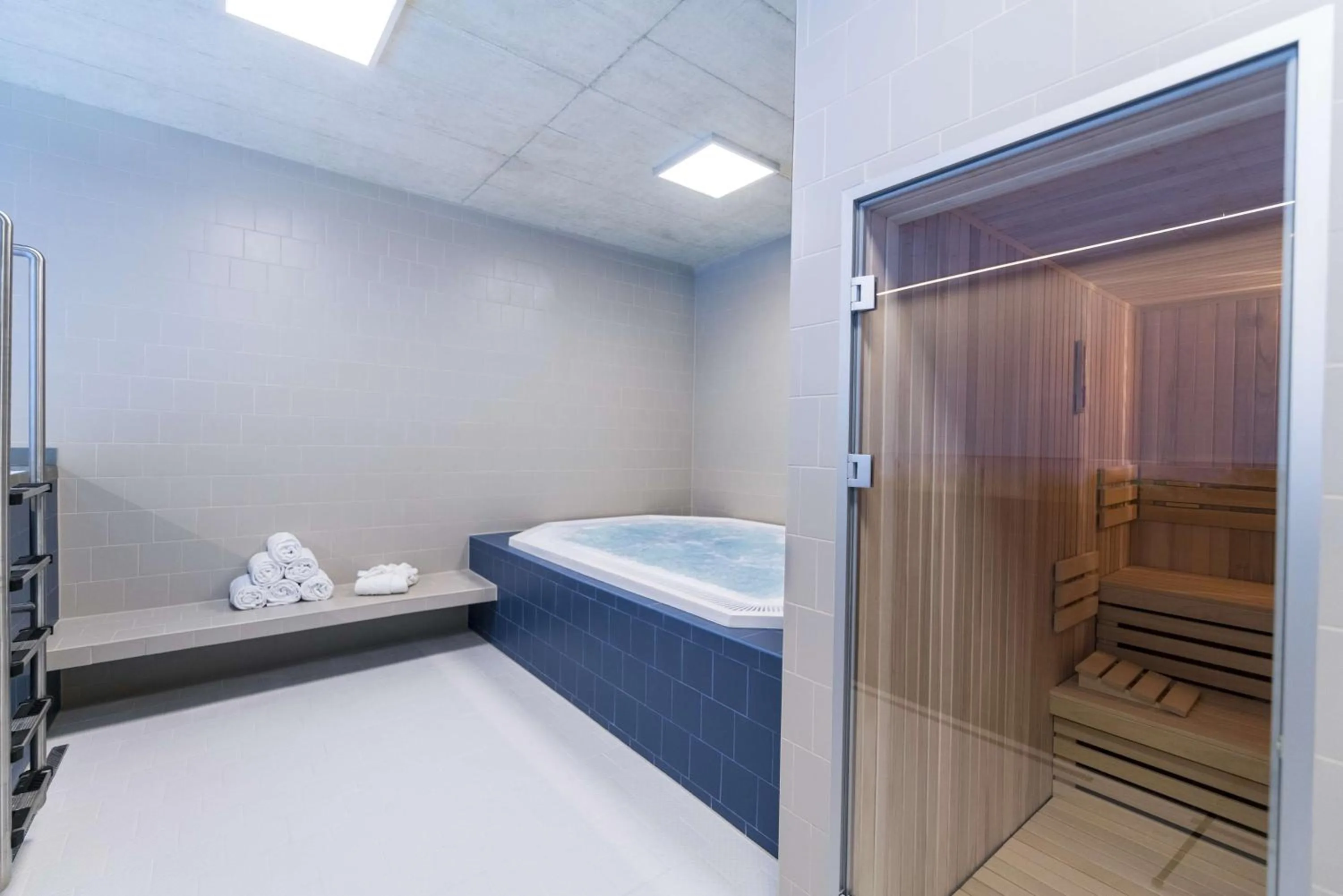 Spa and wellness centre/facilities, Bed in NH Collection Prague