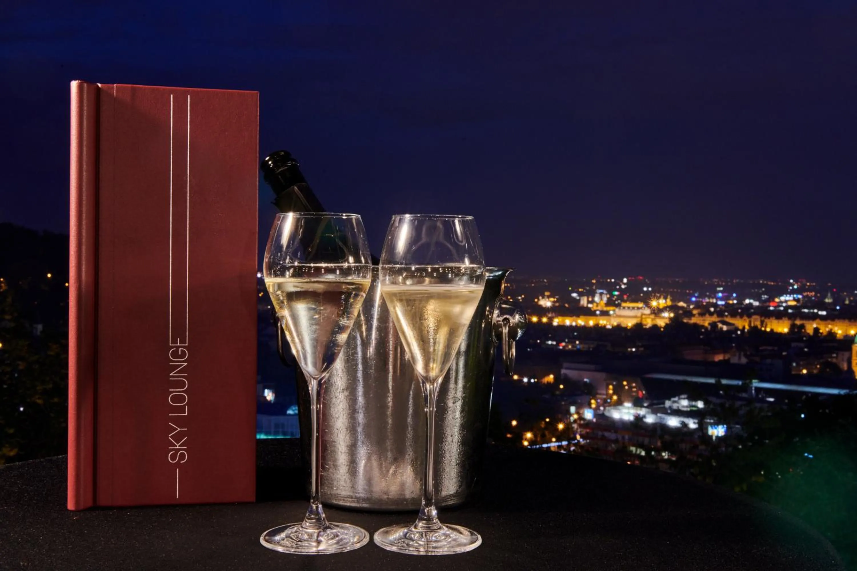 Lounge or bar in NH Collection Prague