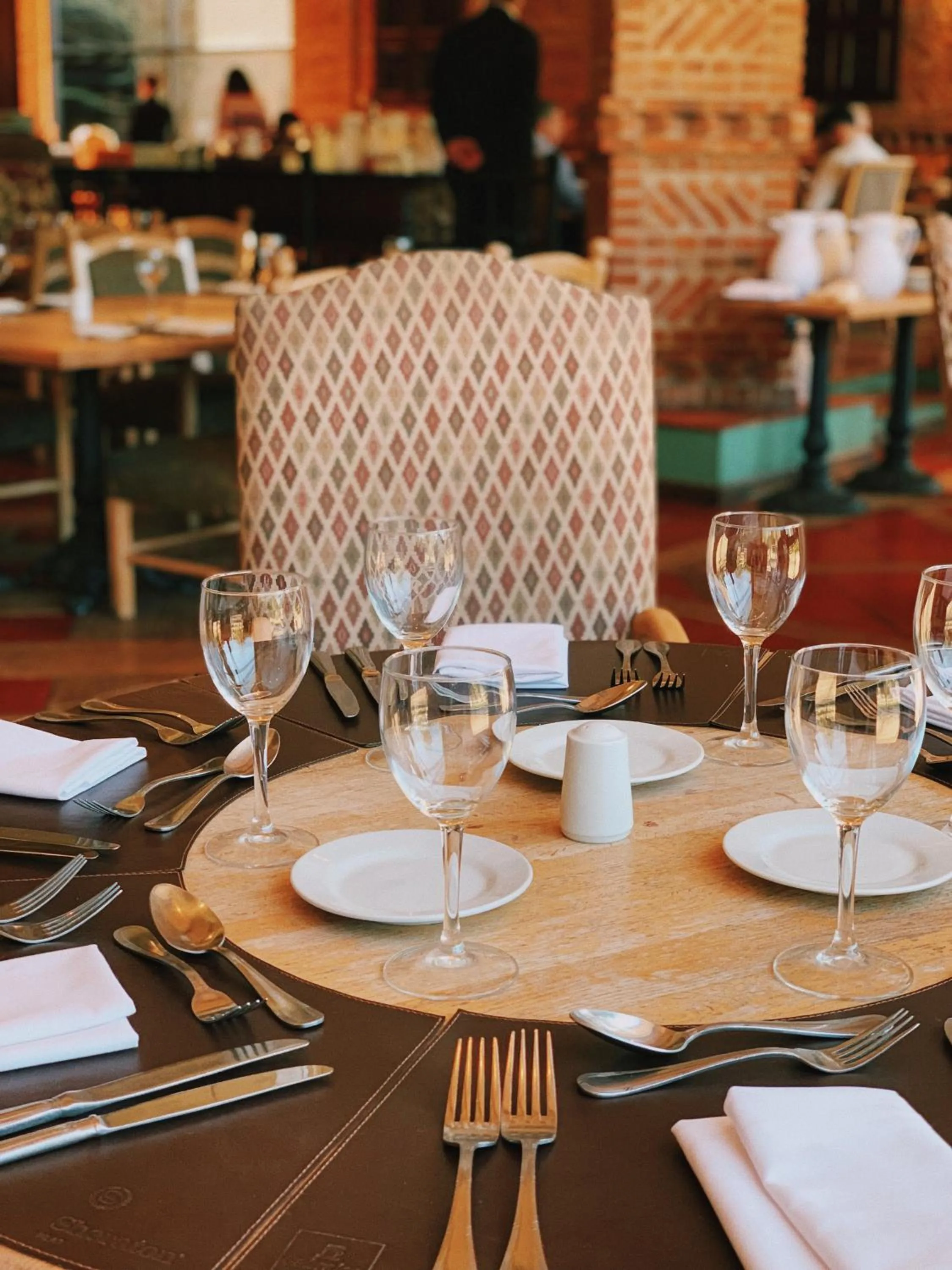 Restaurant/places to eat in Sheraton Pilar Hotel & Convention Center