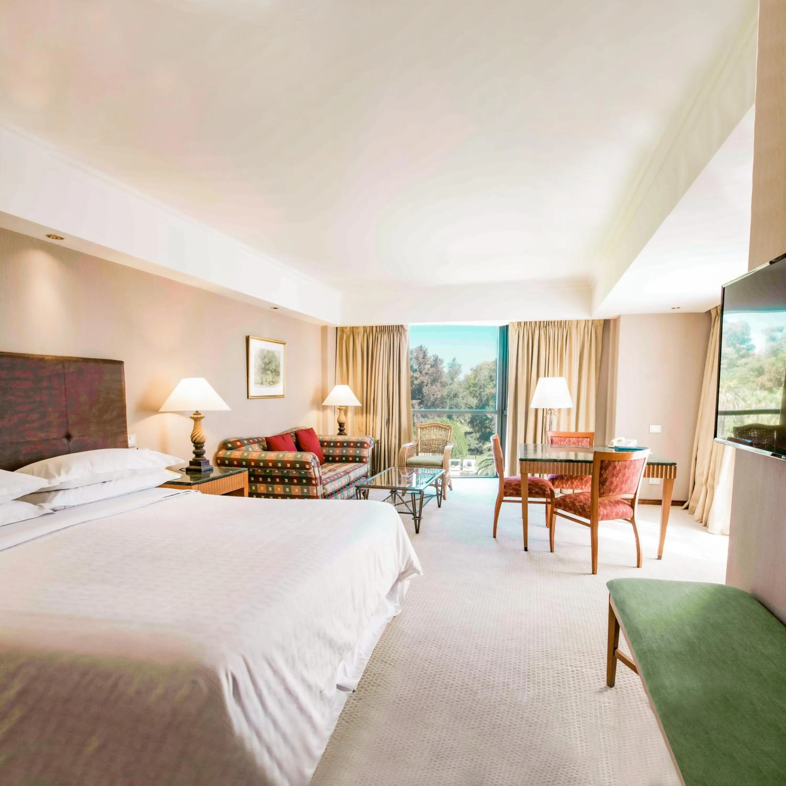 Other, Bed in Sheraton Pilar Hotel & Convention Center