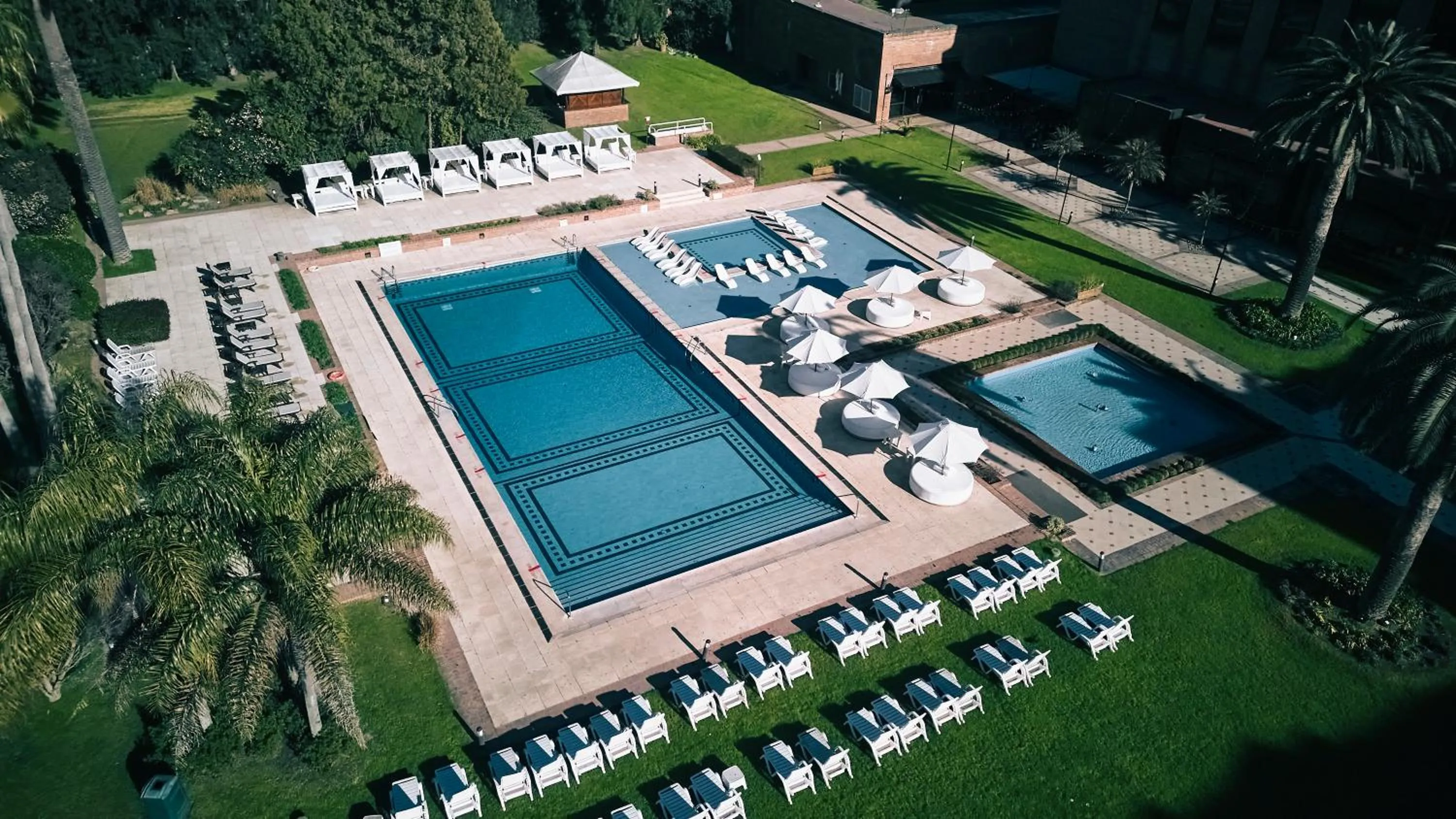 Swimming pool in Sheraton Pilar Hotel & Convention Center